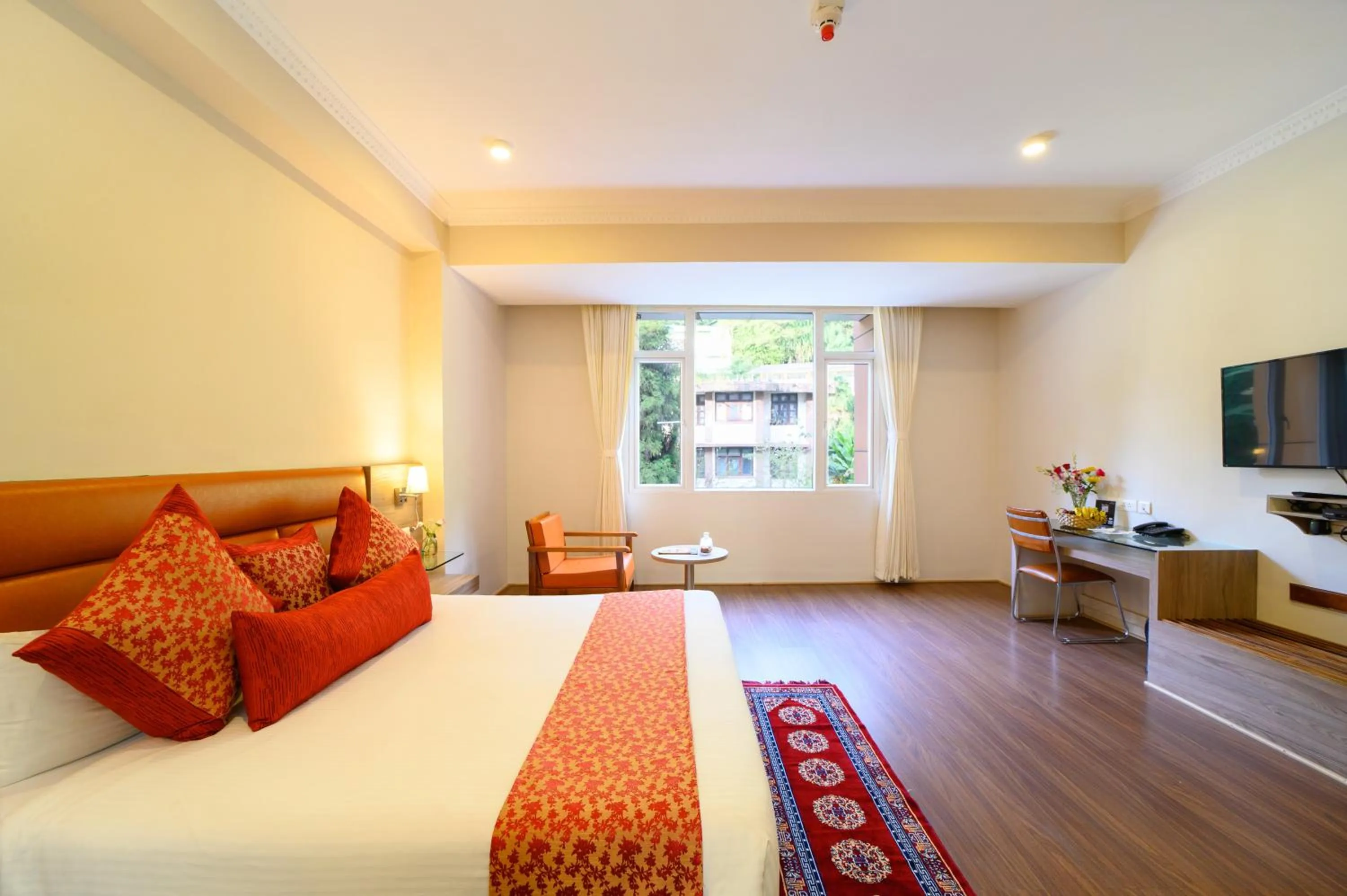 Deluxe Double Room(10% discount on F&B ) in Sinclairs Gangtok