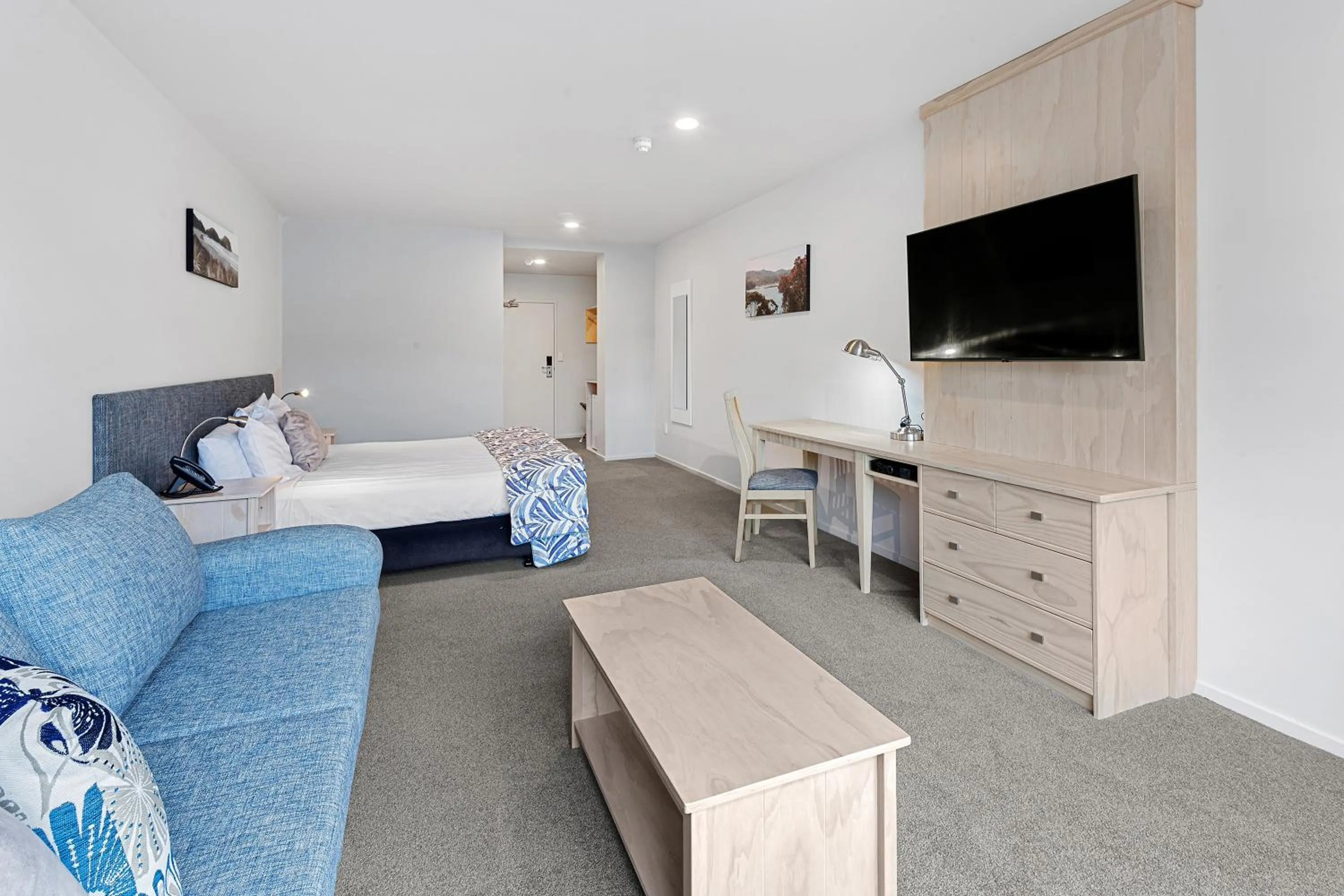 Standard King Room - Non-Smoking  in Quality Hotel Oceans Tutukaka