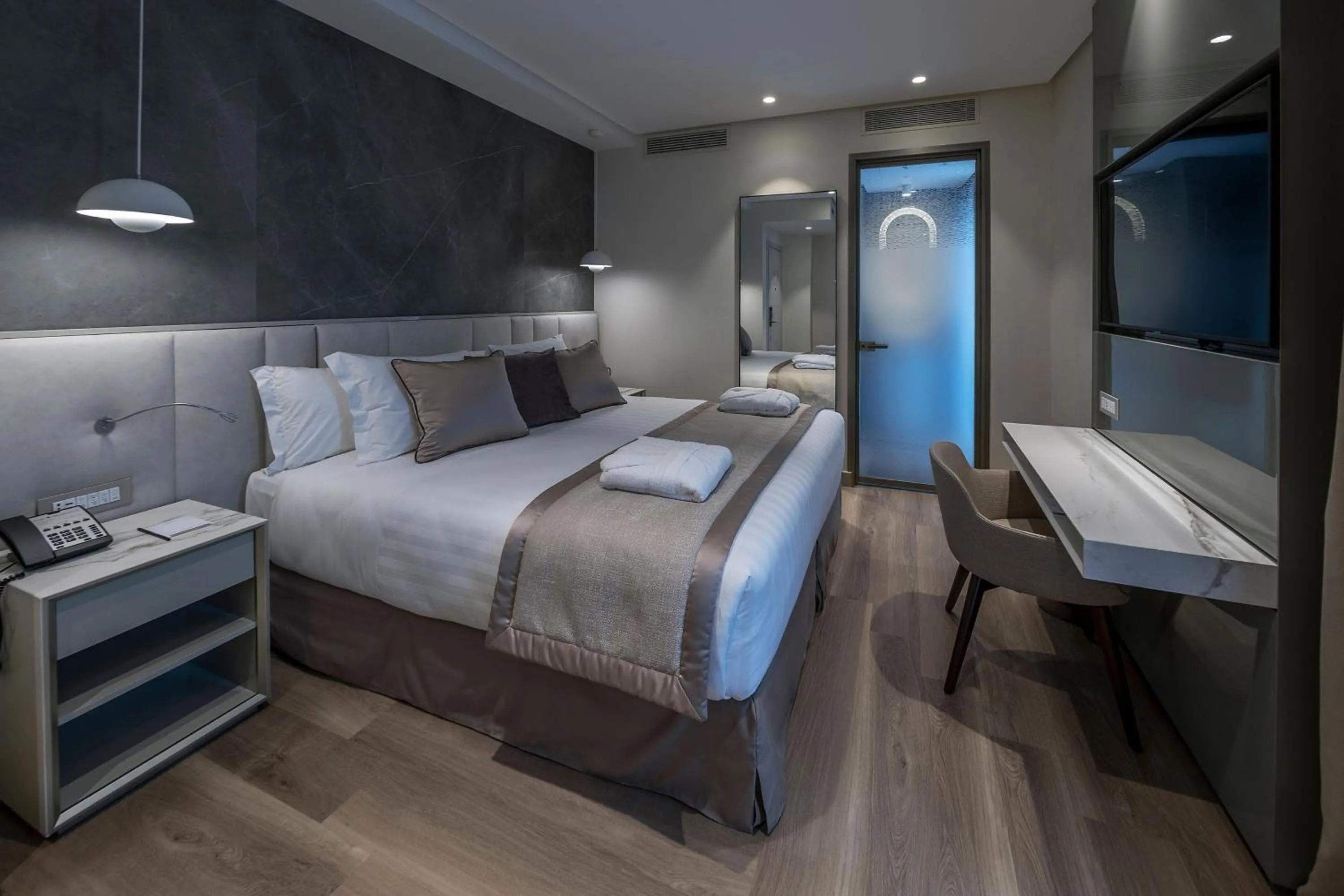 Superior, Guest room, 1 King, City view in The Regency, Rome, a Tribute Portfolio Hotel