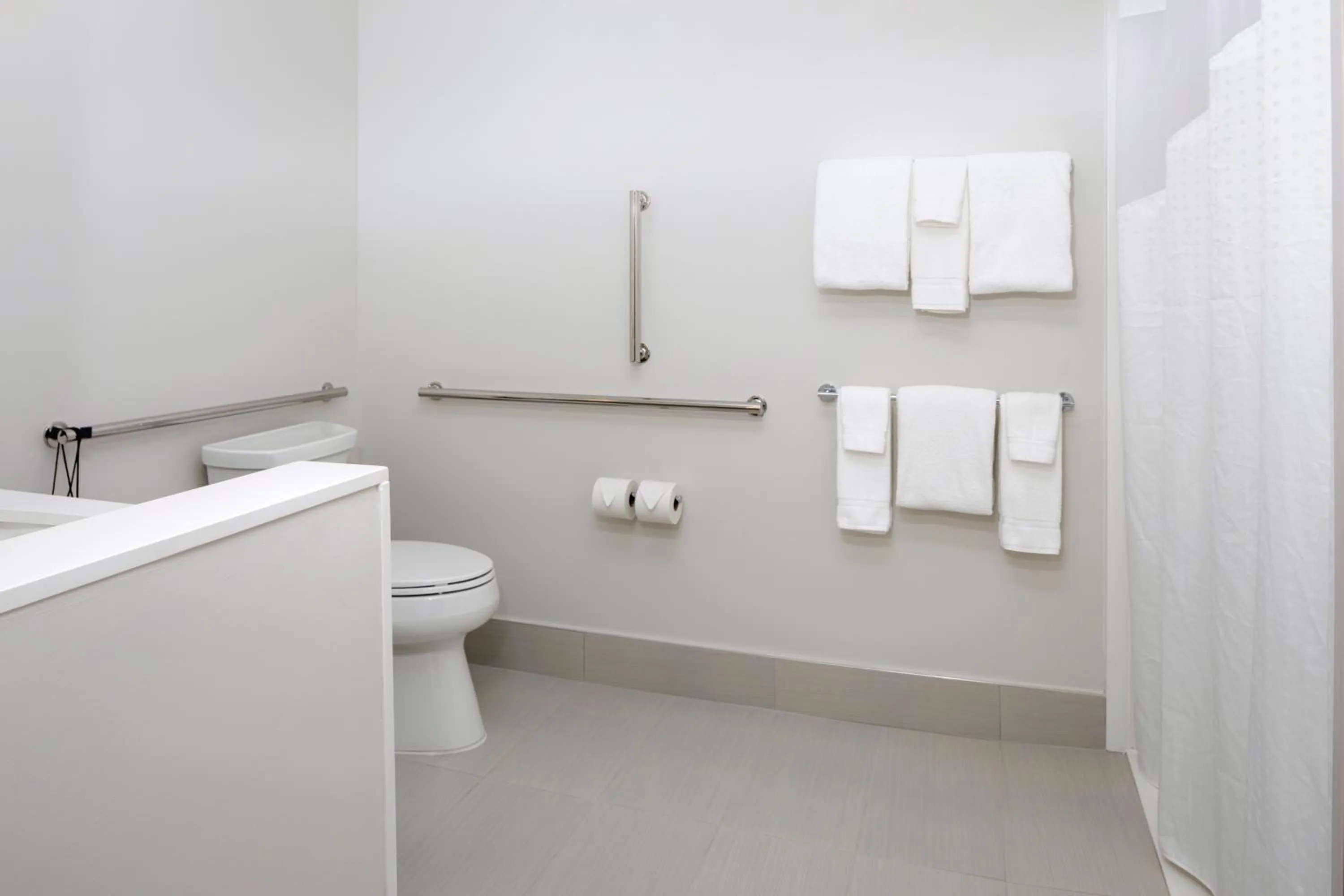 King Studio Suite - Mobility Access with Roll-in Shower in Holiday Inn Express & Suites - Bourbonnais East - Bradley by IHG