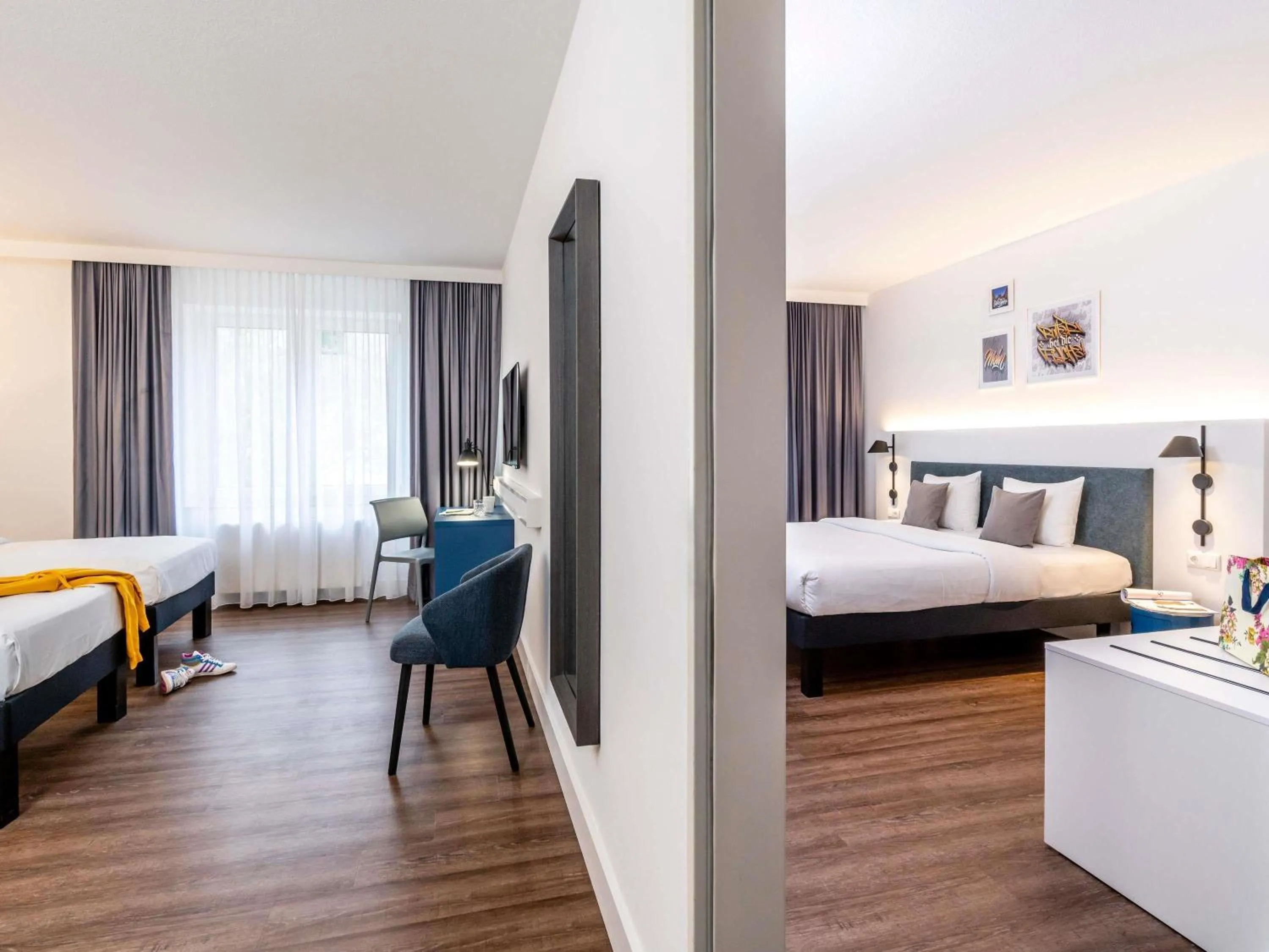 Standard Family Suite with Two Connecting Rooms in ibis Styles Hamburg Alster City