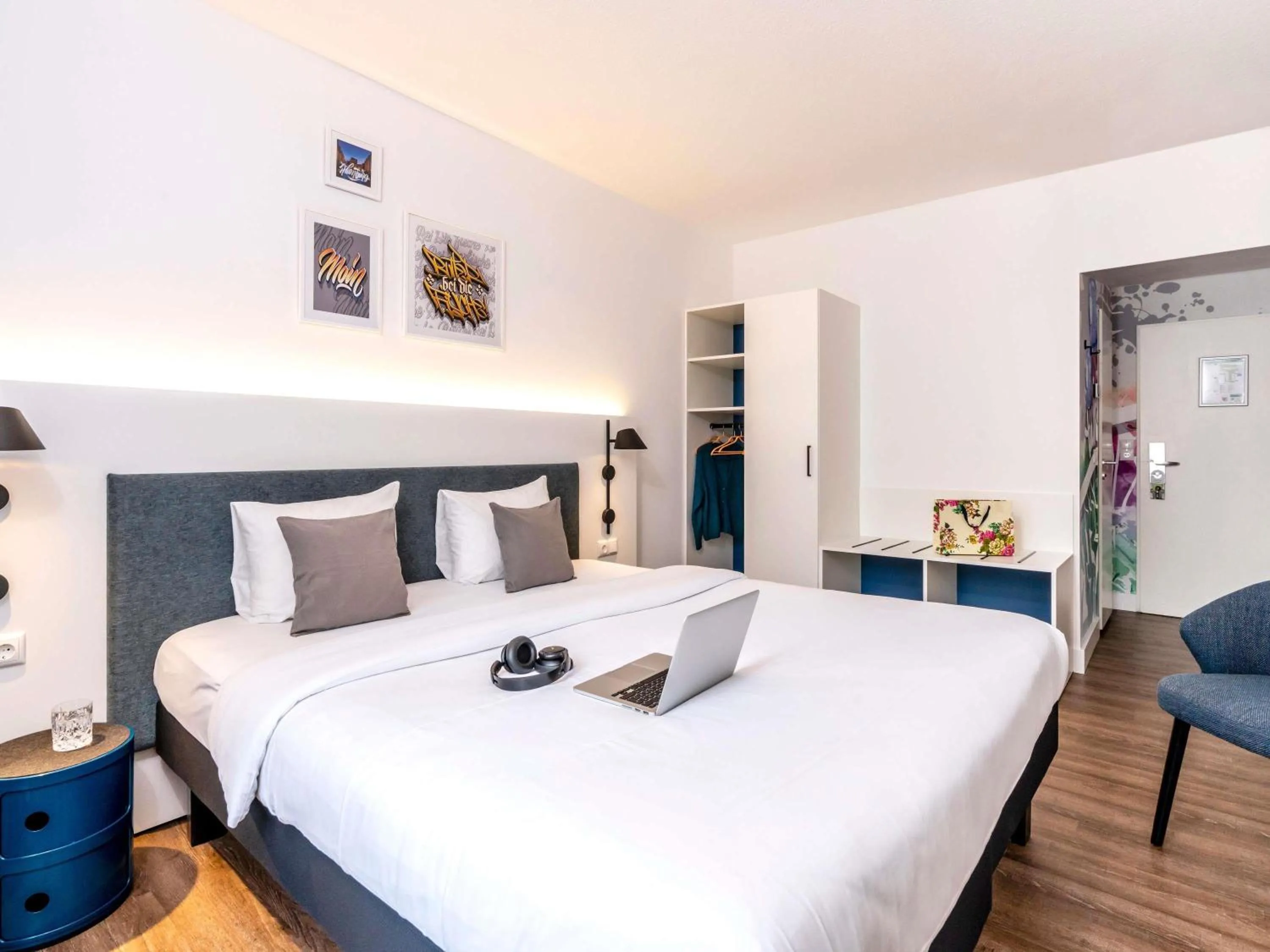Standard Queen Room - single occupancy in ibis Styles Hamburg Alster City