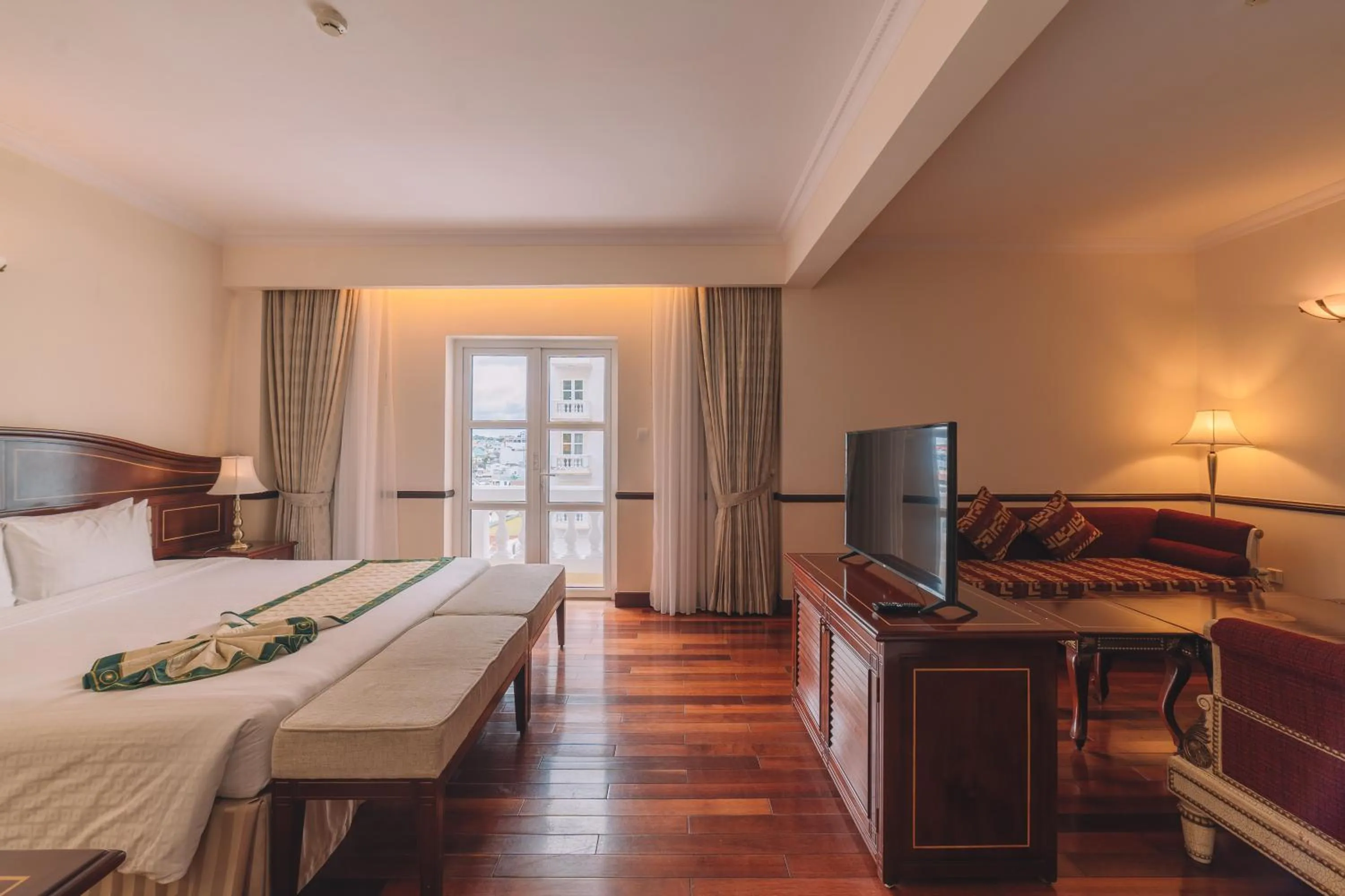 Junior Double Suite in Saigon Dalat Hotel