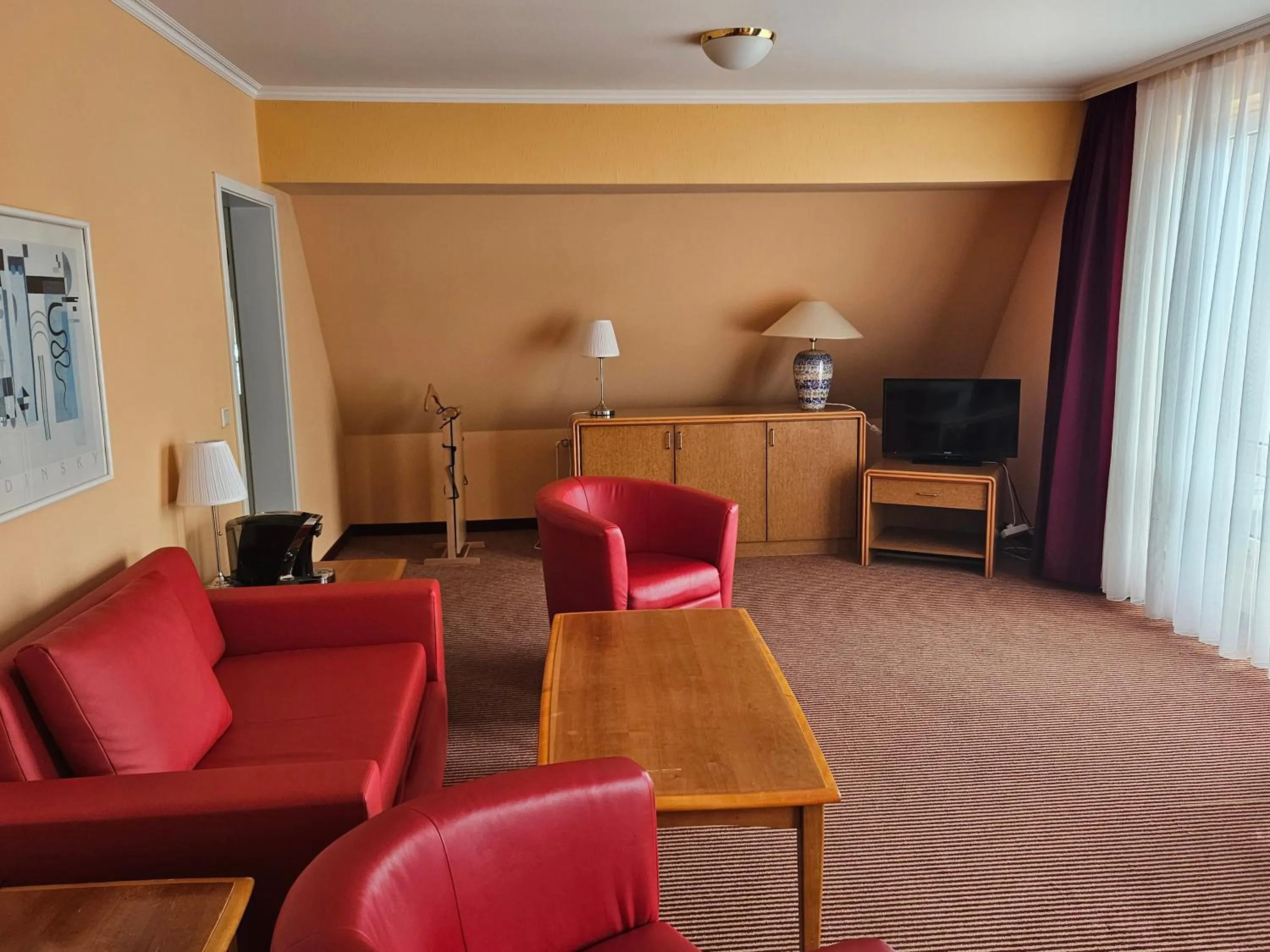 Suite - single occupancy in HK Hotel Düsseldorf City