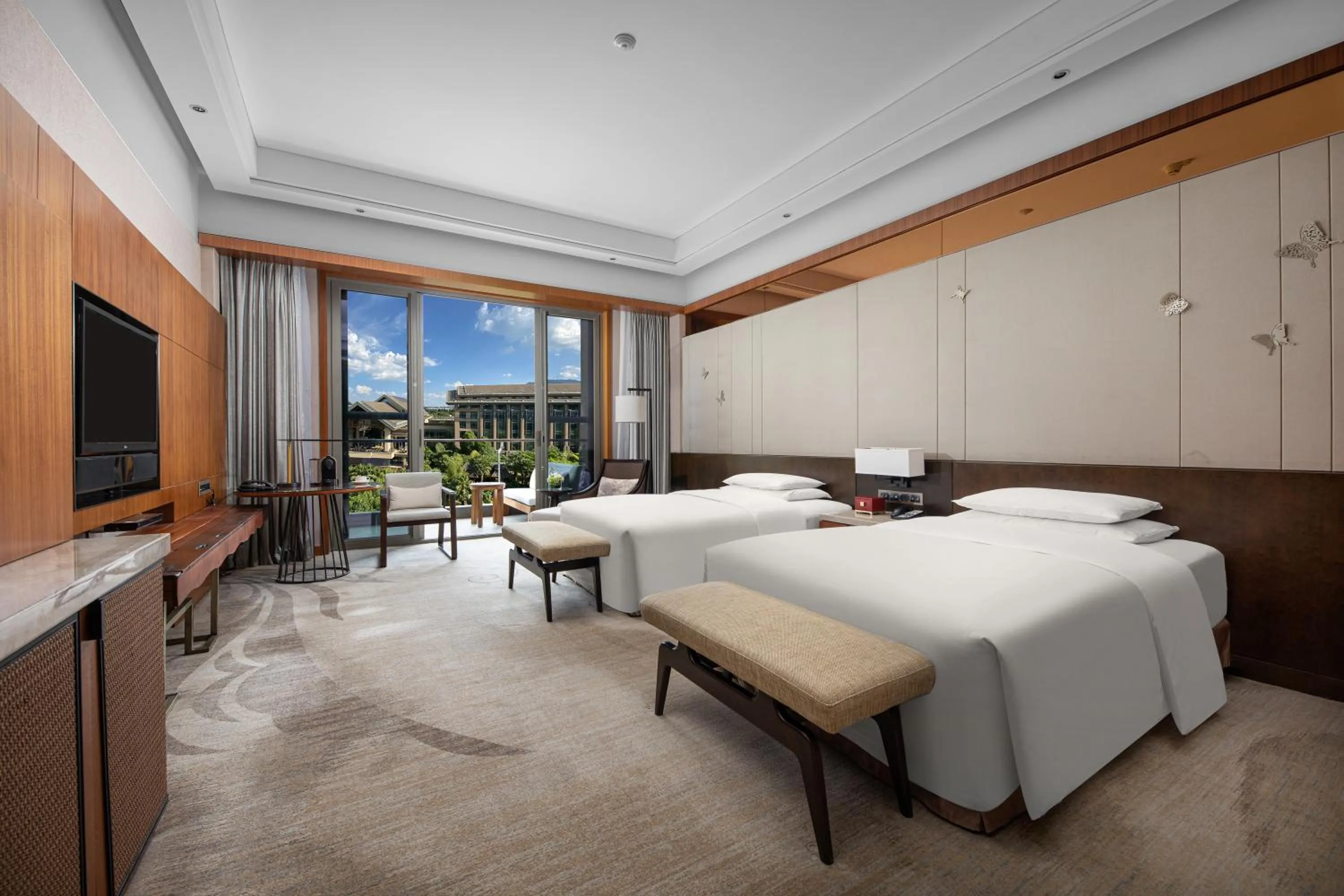 Premium Twin Room with Lounge Access in InterContinental Kunming by IHG