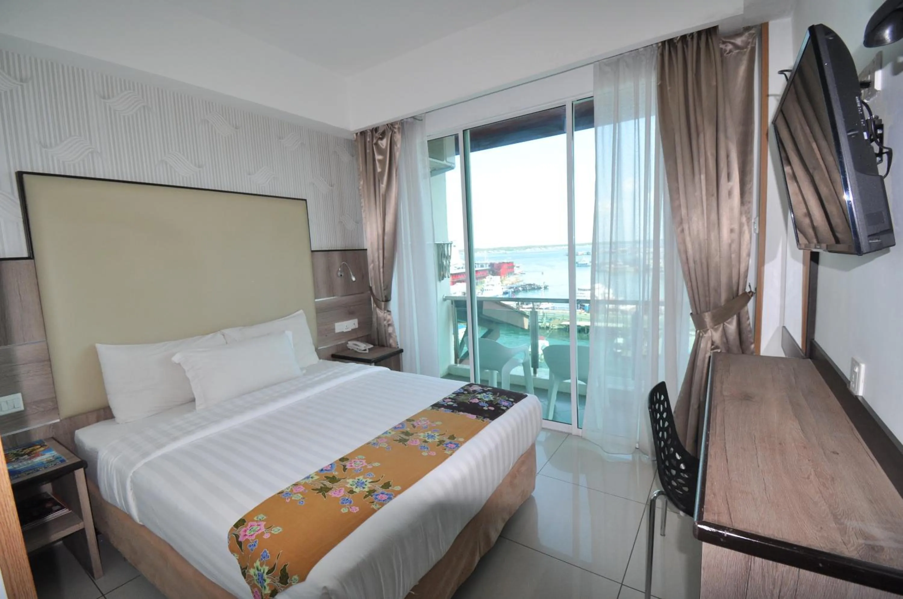 Queen Room with Sea View in Sipadan Inn 3