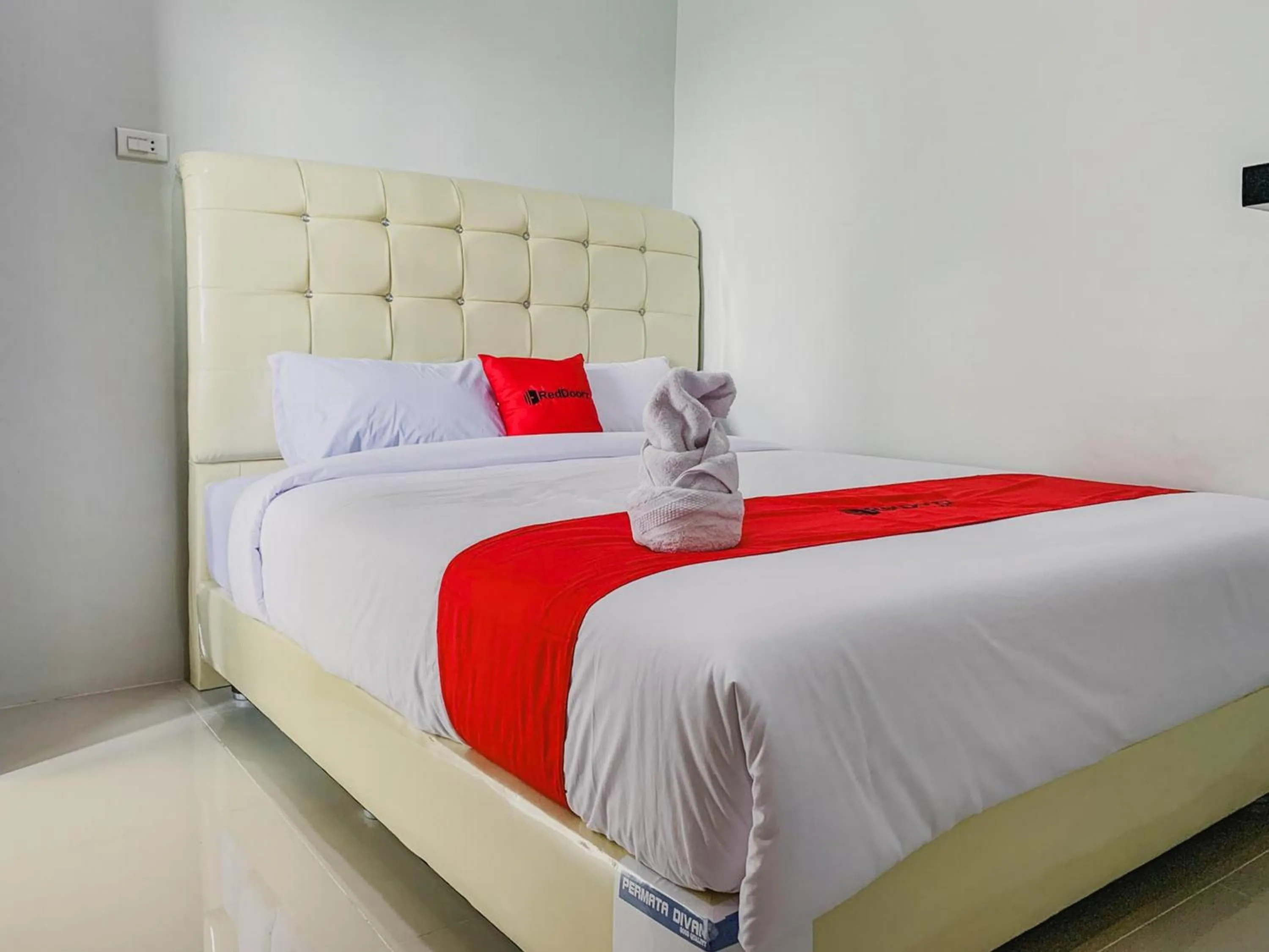 Double Room in RedDoorz Syariah near Universitas Syiah Kuala Aceh