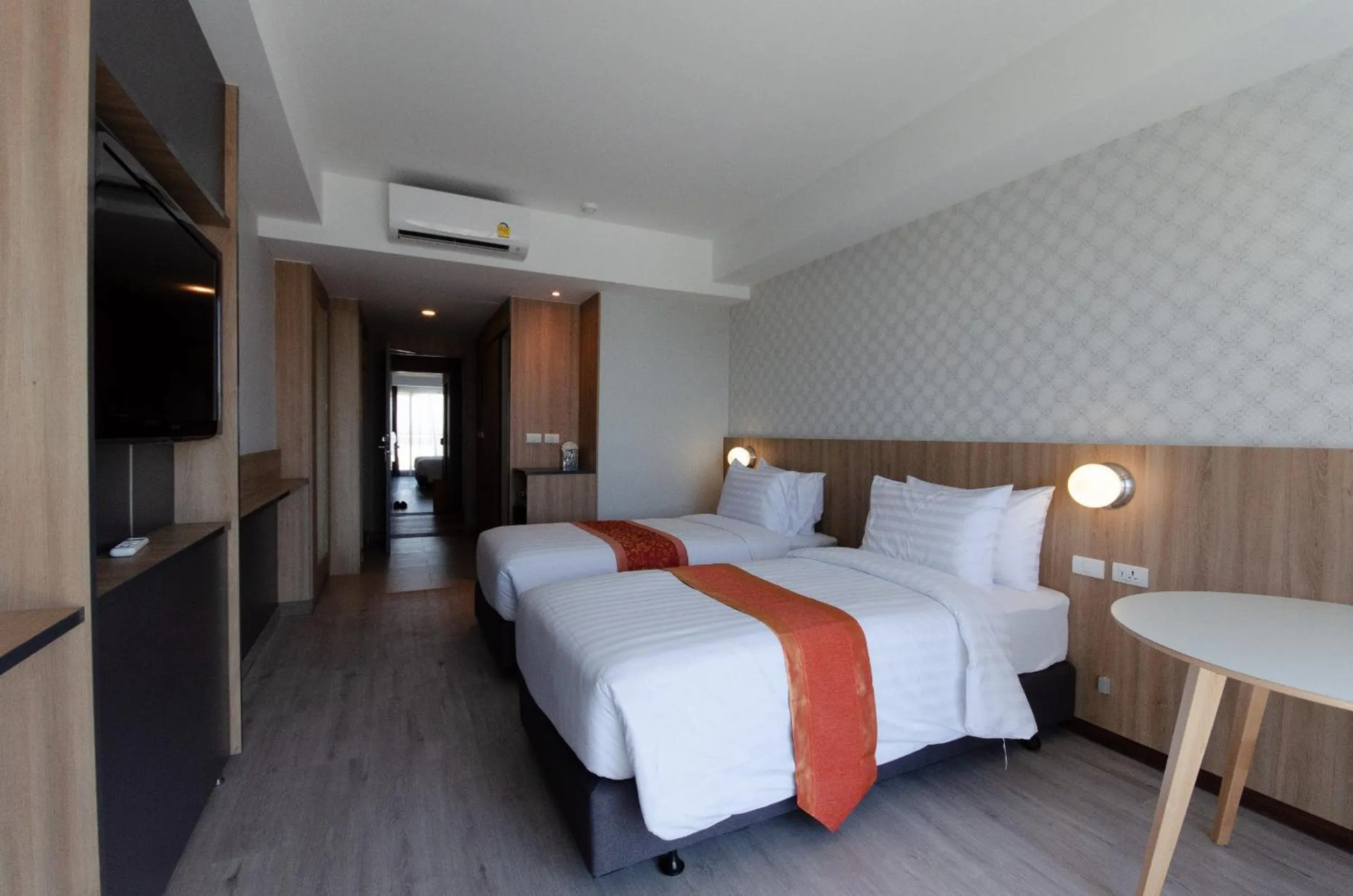 Superior Twin Room in Marsi Hotel @ Bangchak