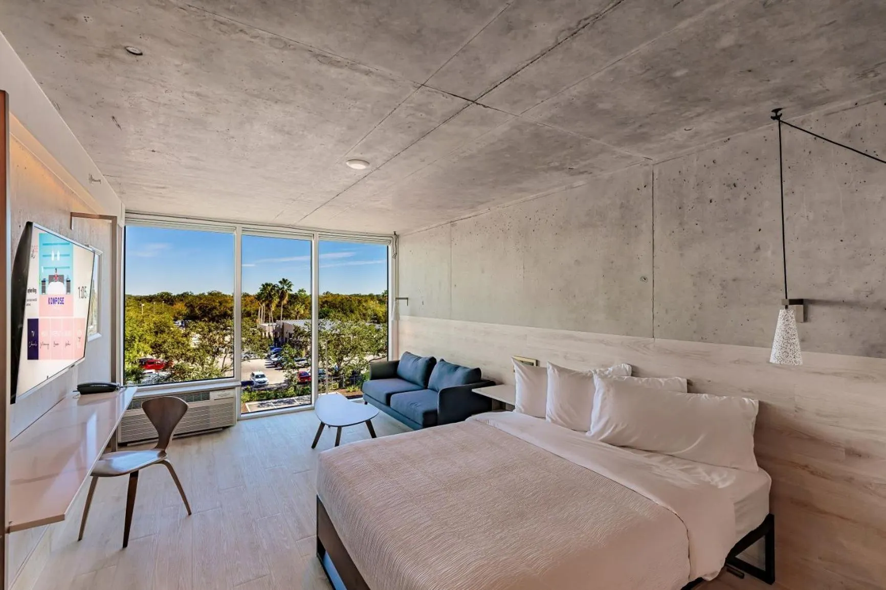 Deluxe Queen Room in Kompose Boutique Hotel Sarasota