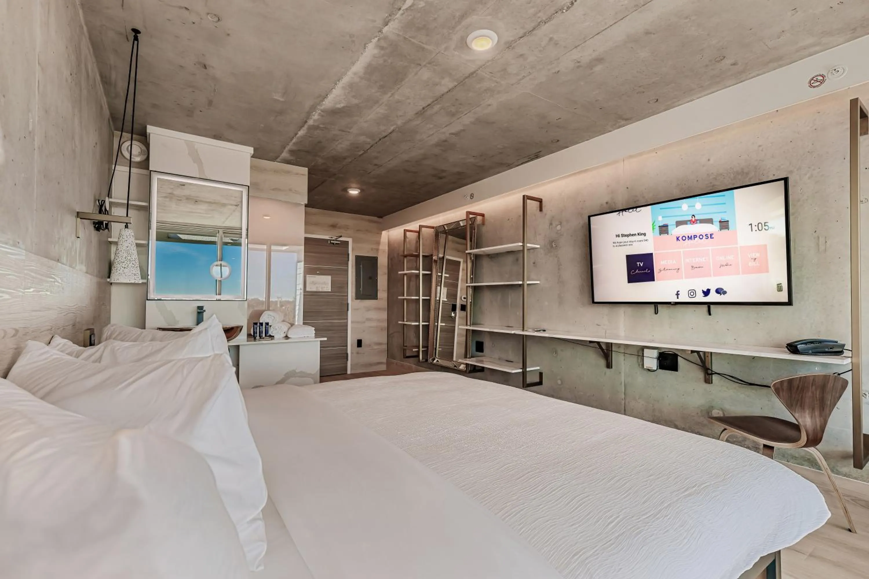 King Room with Balcony in Kompose Boutique Hotel Sarasota