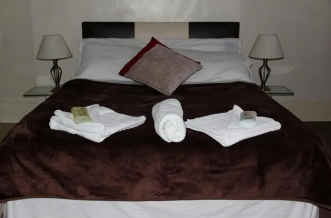 Standard Double Room with Shared Bathroom - single occupancy in The Crystal Lodge Hotel