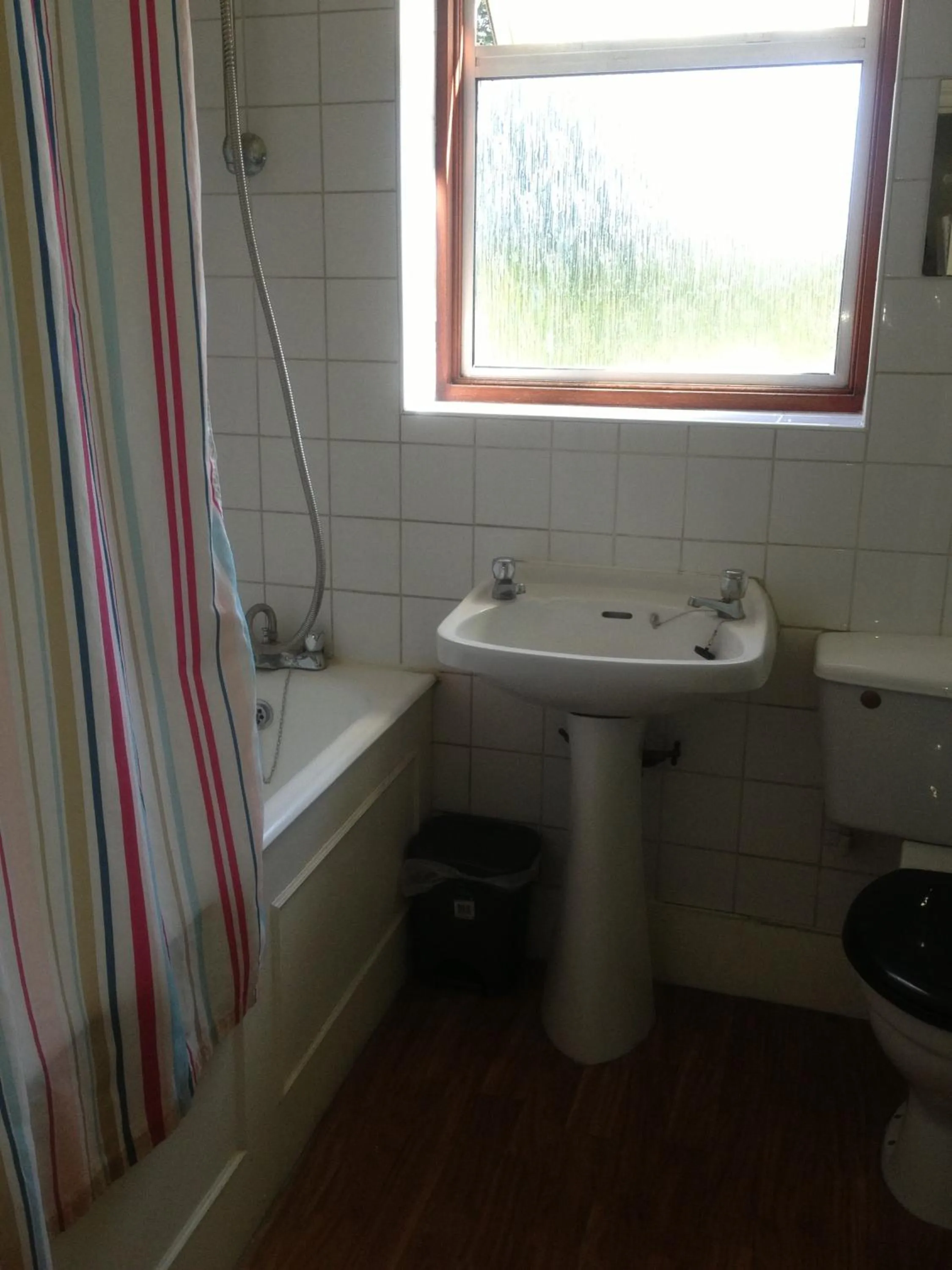 Single Room with Shared Bathroom in The Crystal Lodge Hotel