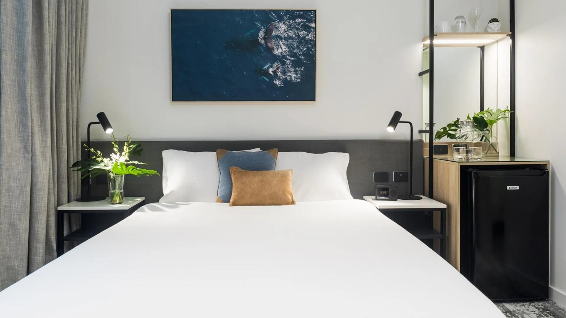 Hotel Room – Internal (No Window) in Oaks Cairns Hotel