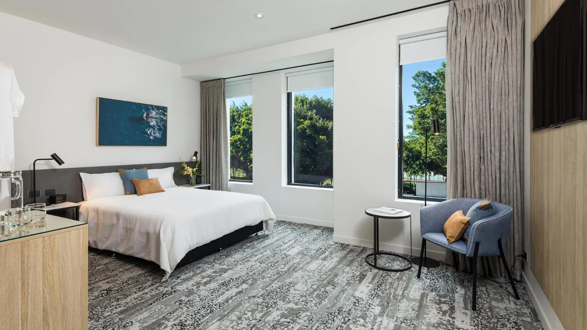 Two-Bedroom Dual Key - No Housekeeping in Oaks Cairns Hotel