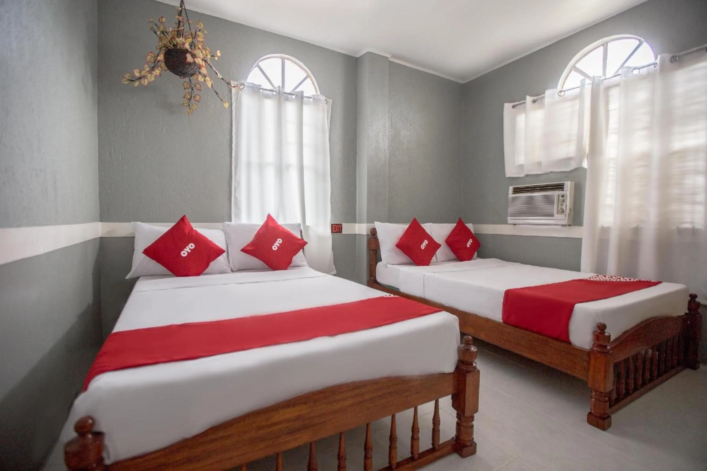 Superior Family Room in OYO 588 Sunrock Resort