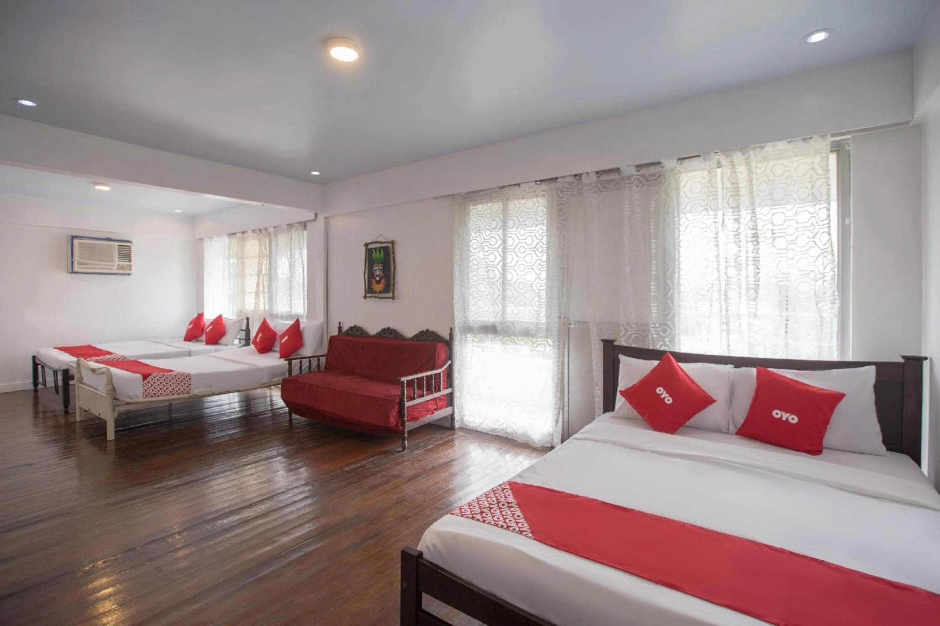 Suite Family in OYO 588 Sunrock Resort