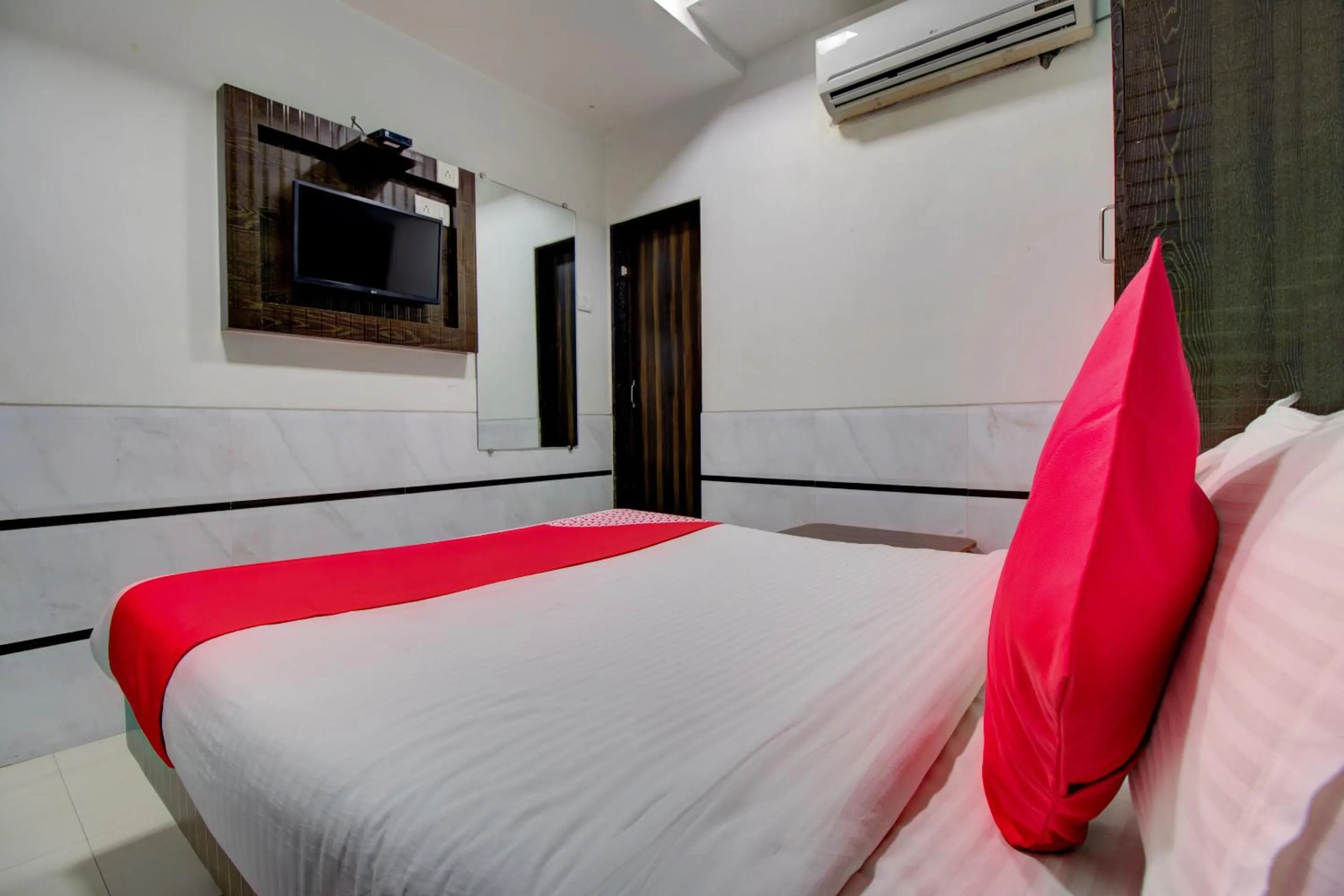 Standard Double Room - single occupancy in Hotel O Sion Residency