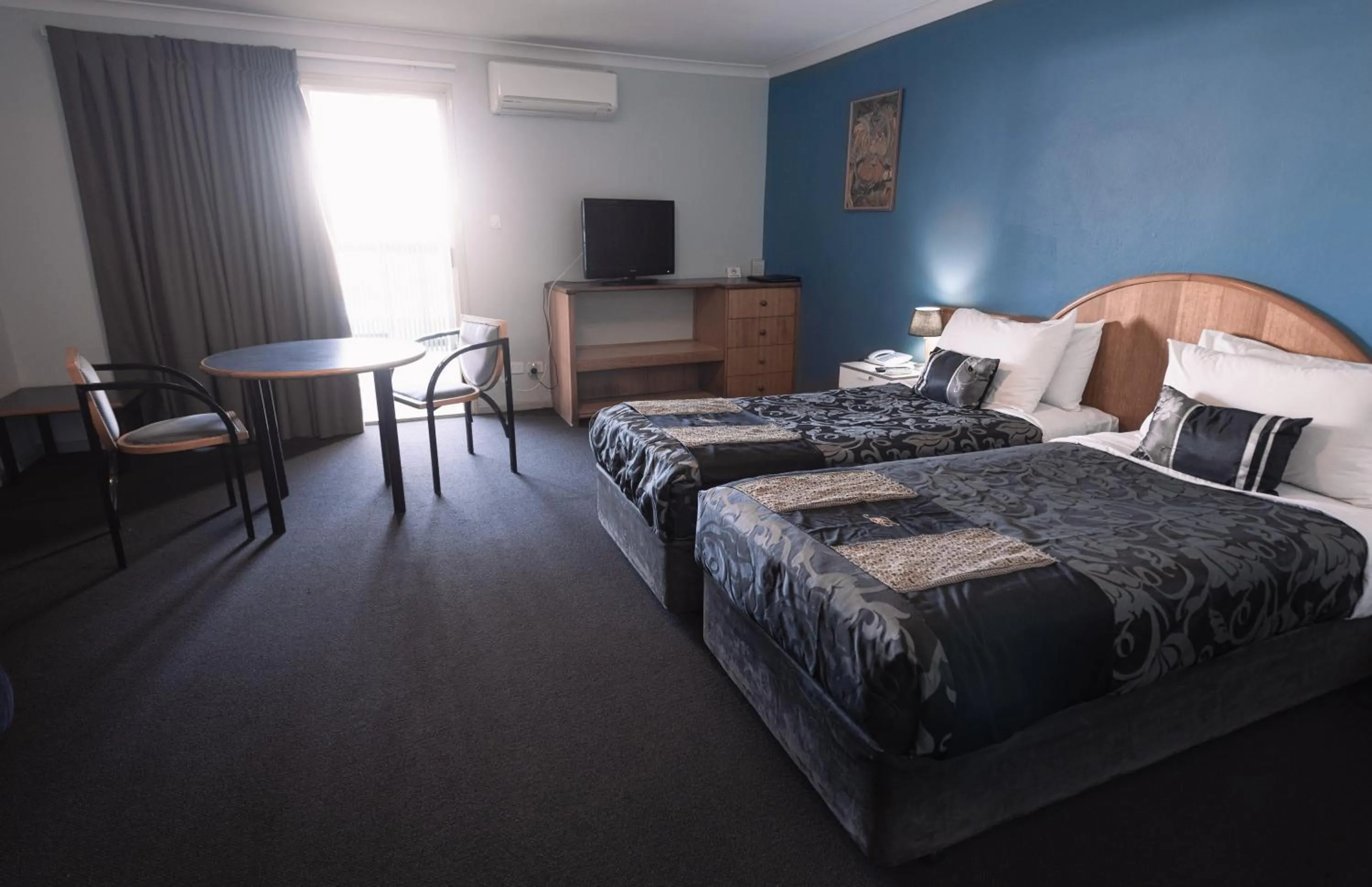 Twin Room with Ocean View in Heritage Resort Shark Bay
