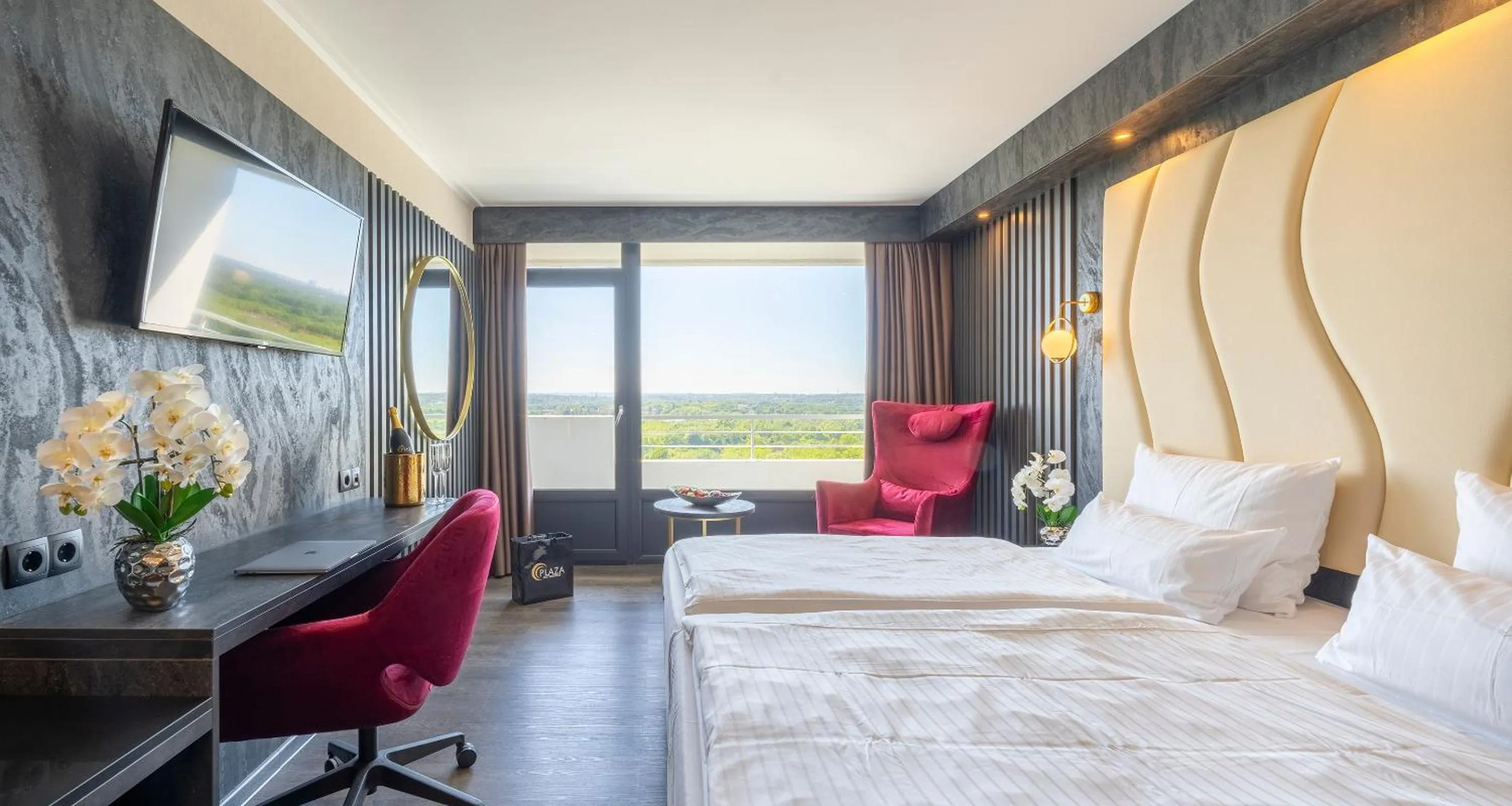 Deluxe Double Room with Garden View in PLAZA Hotel Gelsenkirchen