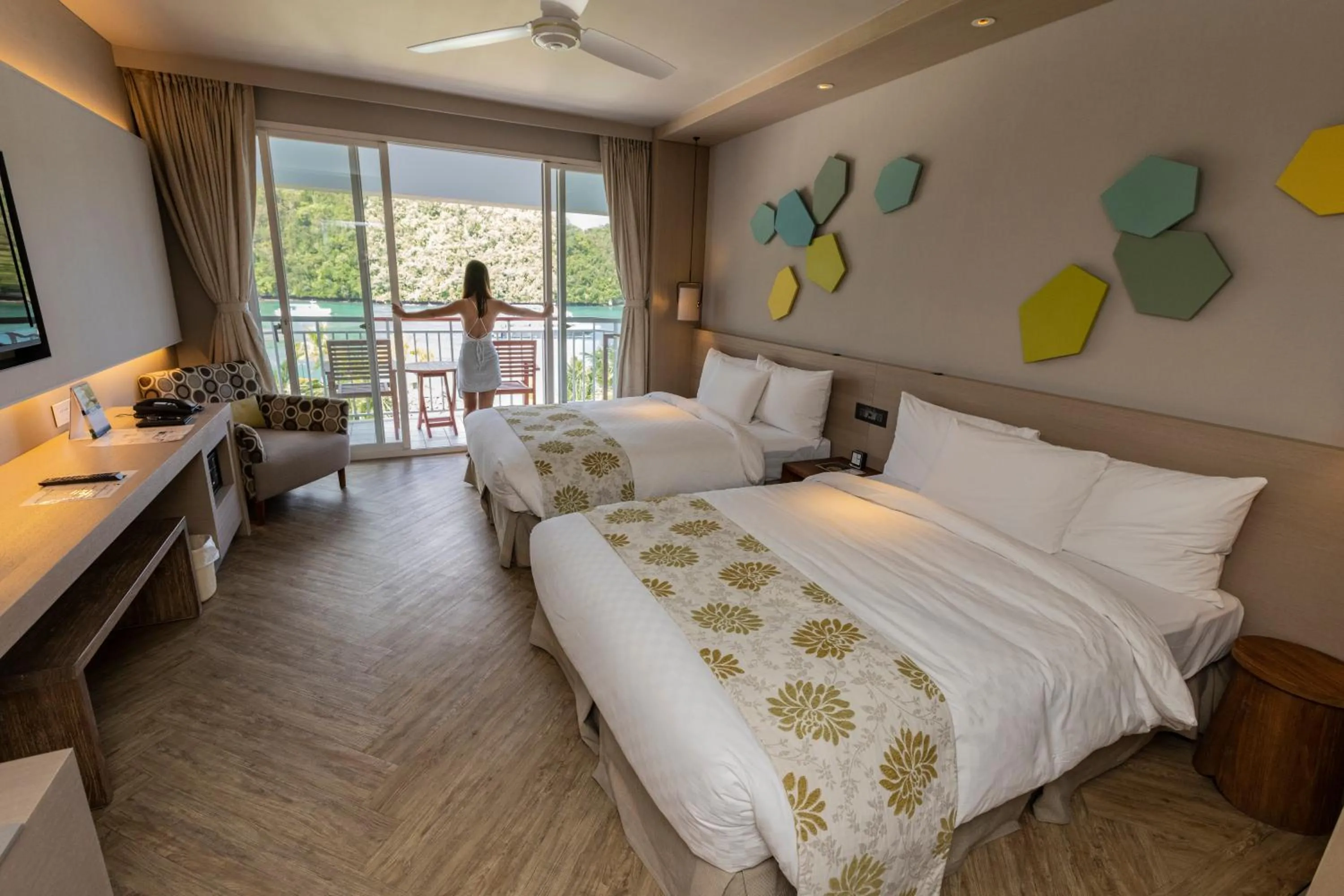 Deluxe Double or Twin Room with Ocean View in Palau Royal Resort