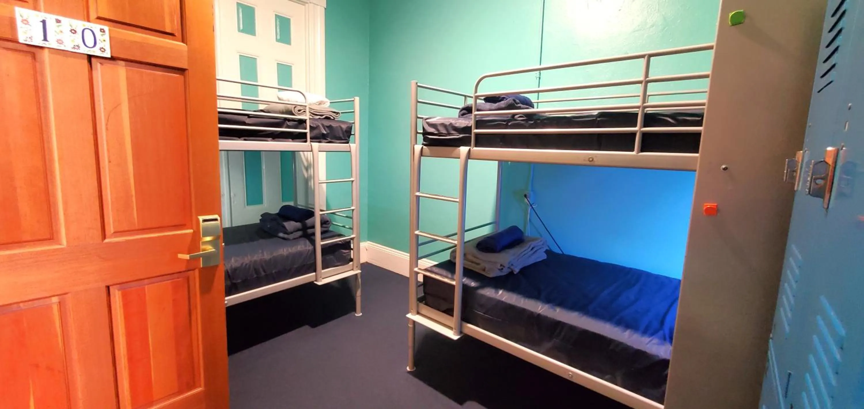 Bed in 4-bed All-Gender Dormitory Room in Gaslamp Hostel