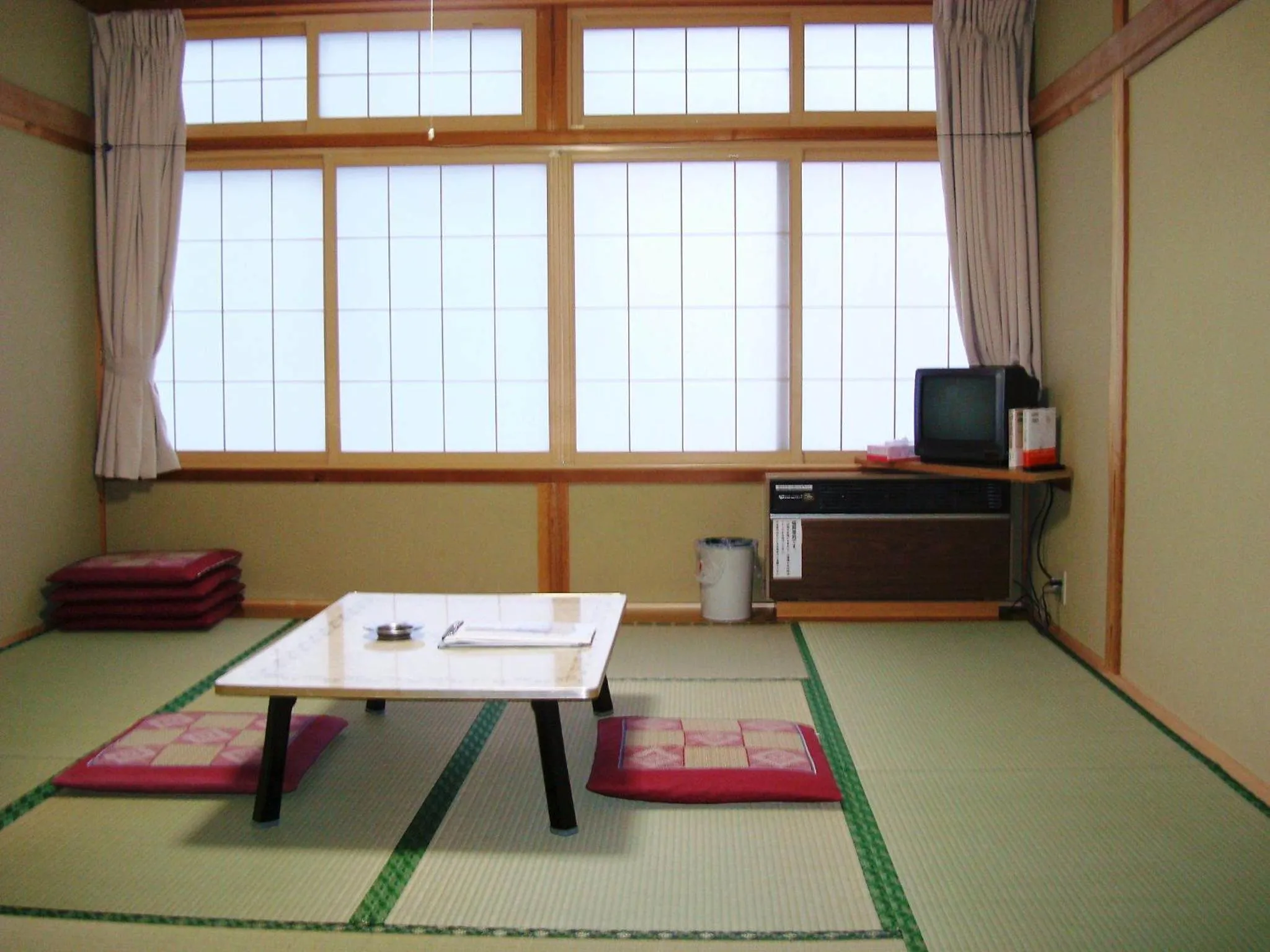 Japanese-Style Standard Room with Shared Bathroom - single occupancy in Togakushi- Kogen Minshuku Rindo