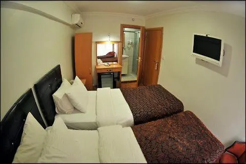 Twin Room in Palace Point Hotel
