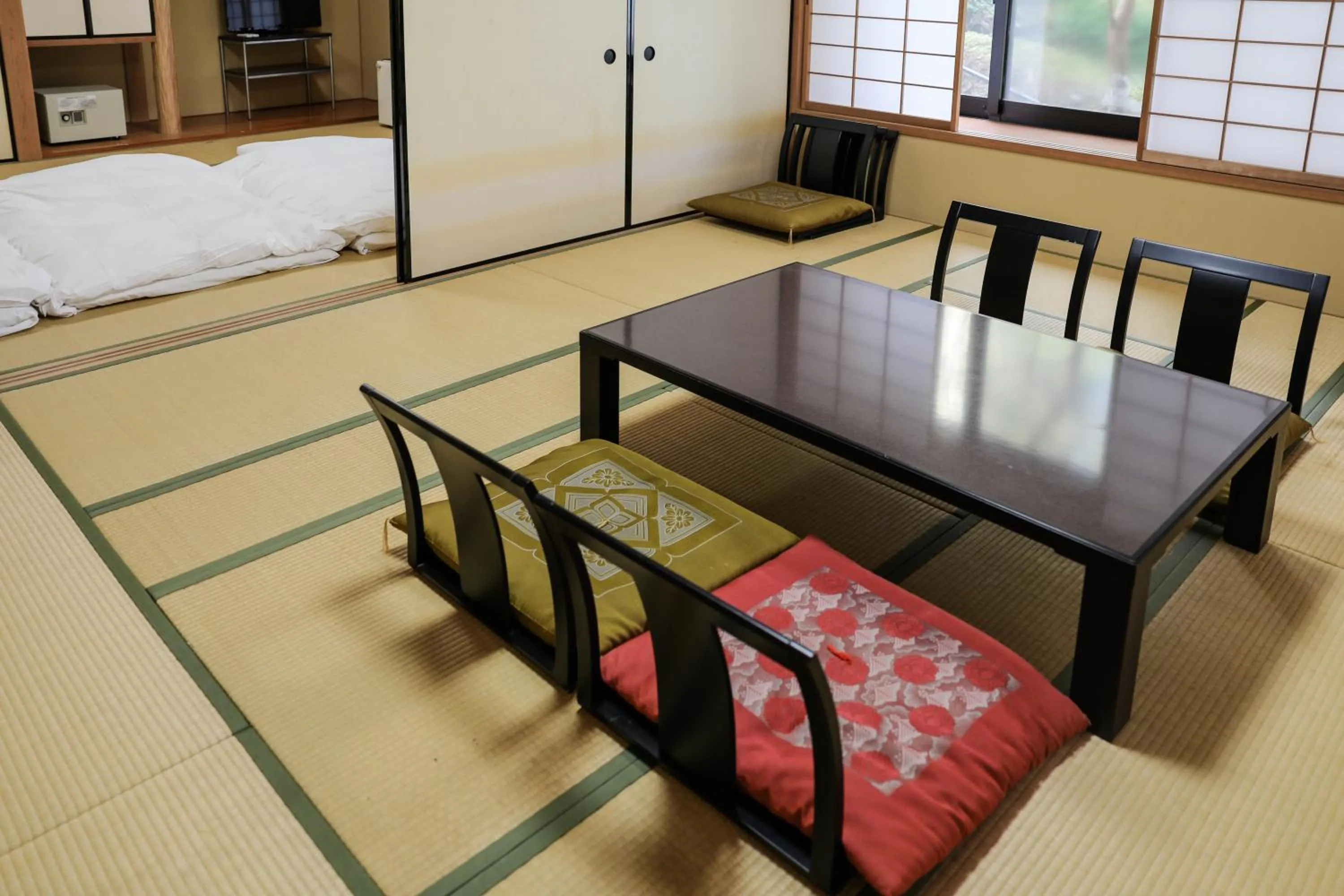 Deluxe Family Suite in Ajisai Onsen Ryokan - Award Winning Private Open Air Onsen