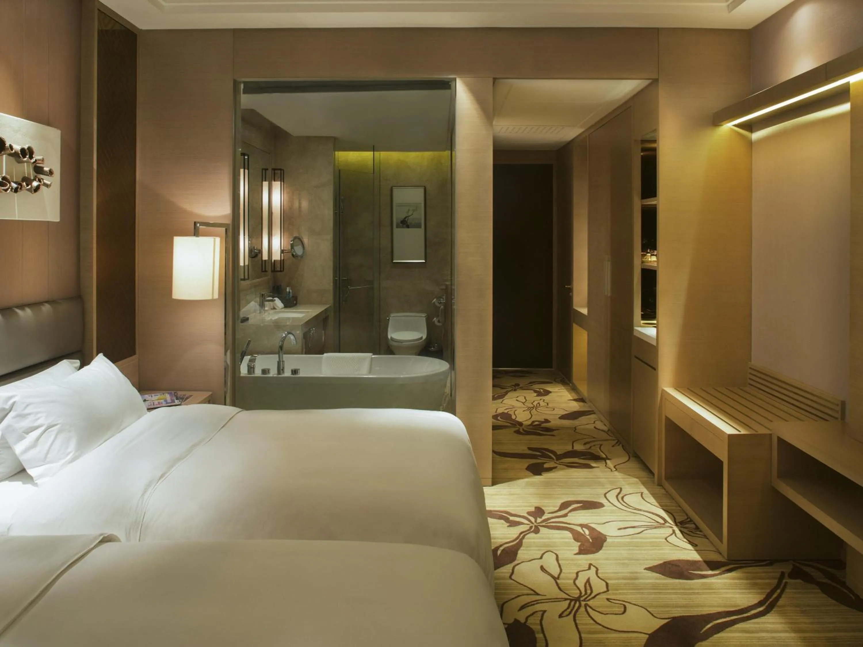 Deluxe Twin Room in Movenpick Hotel Enshi