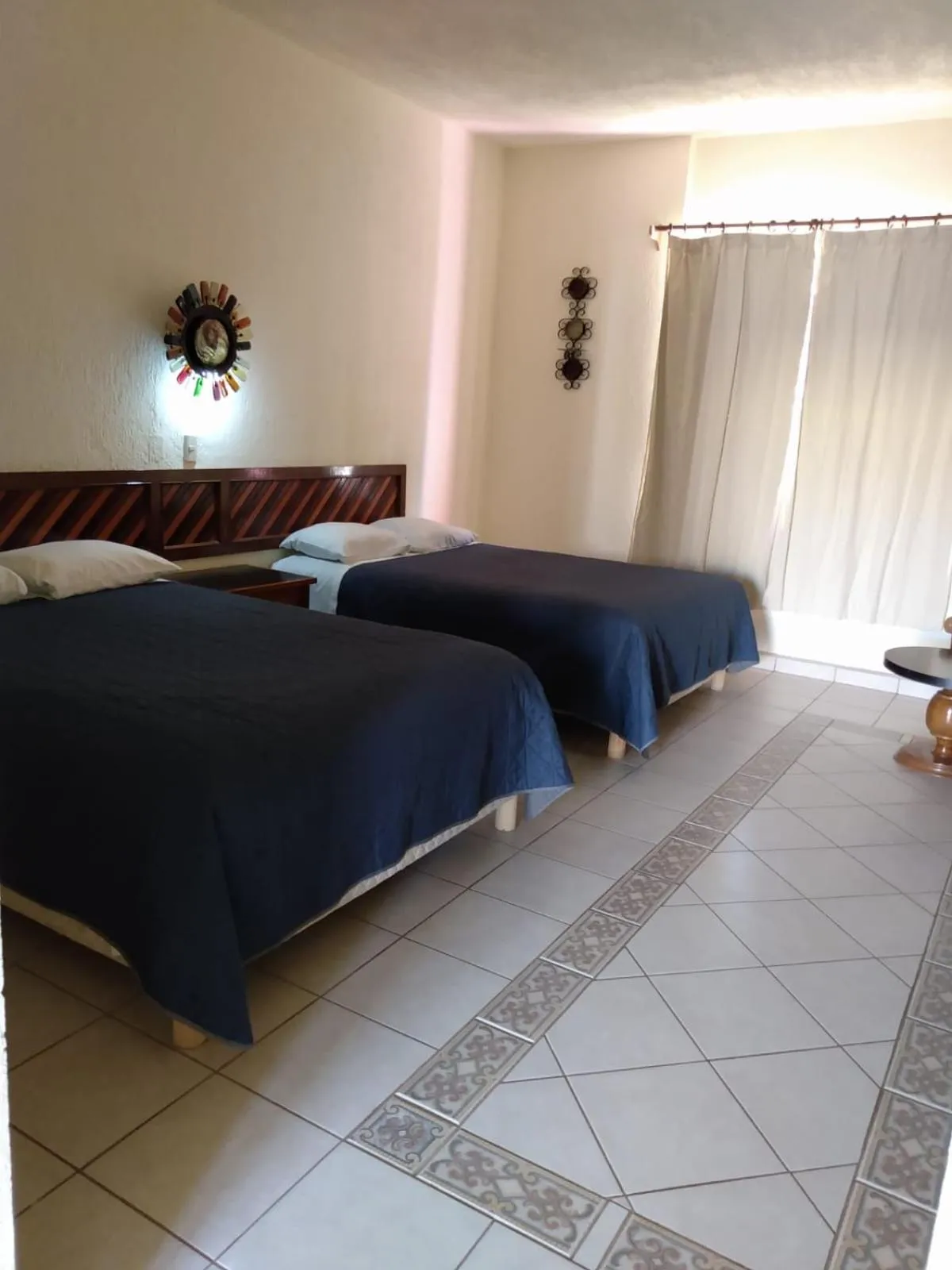 Double Room with Two Double Beds in The Halfway Inn