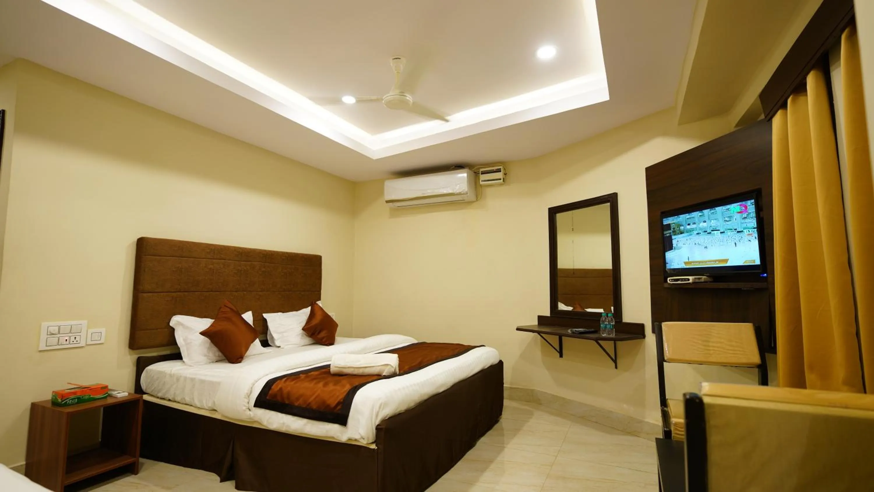 King Studio in New Hotel Suhail