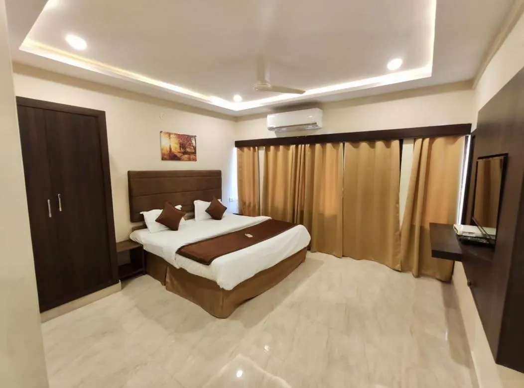 Queen Studio - single occupancy in New Hotel Suhail