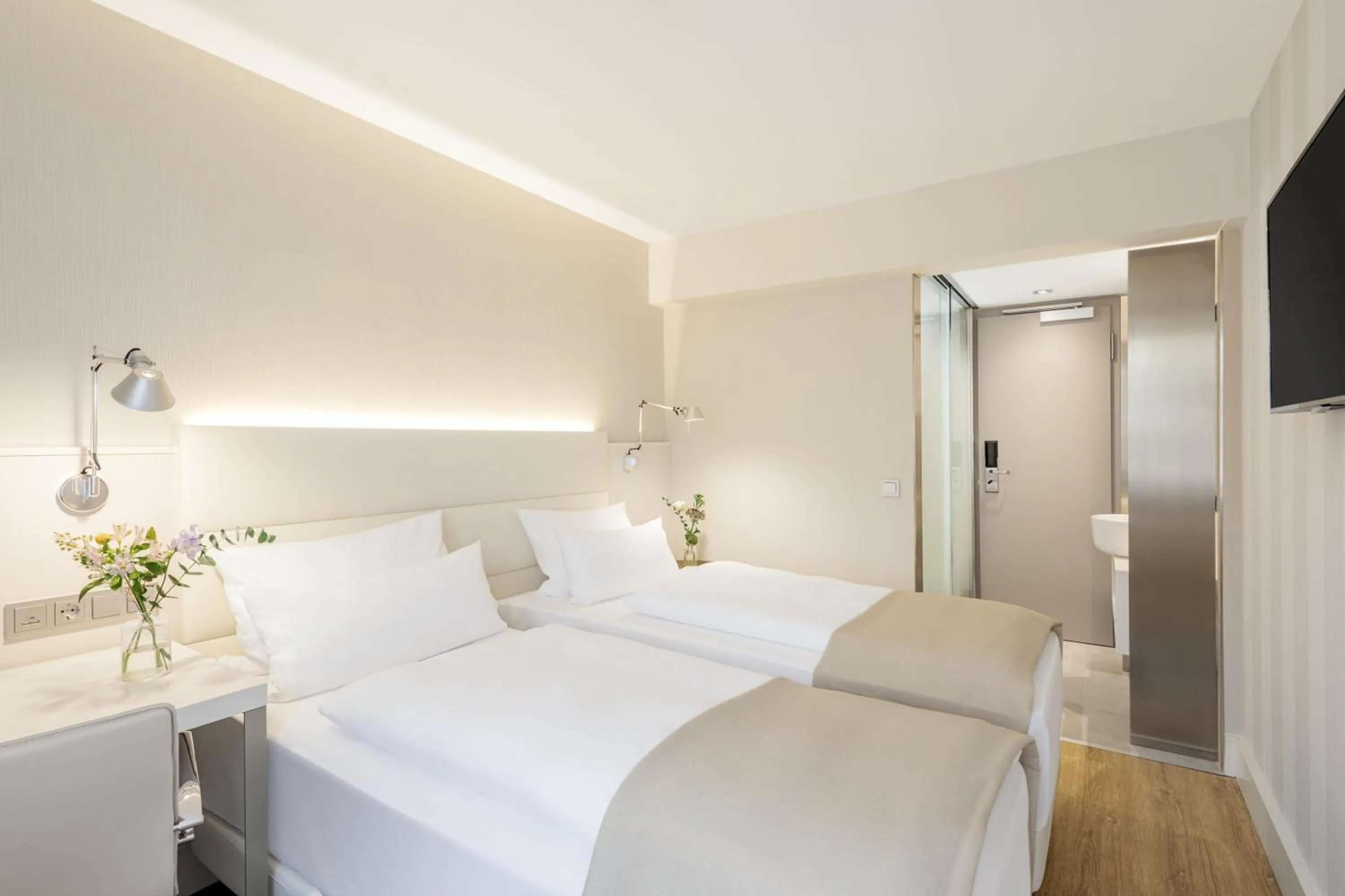 Standard Room in NH Hamburg Mitte