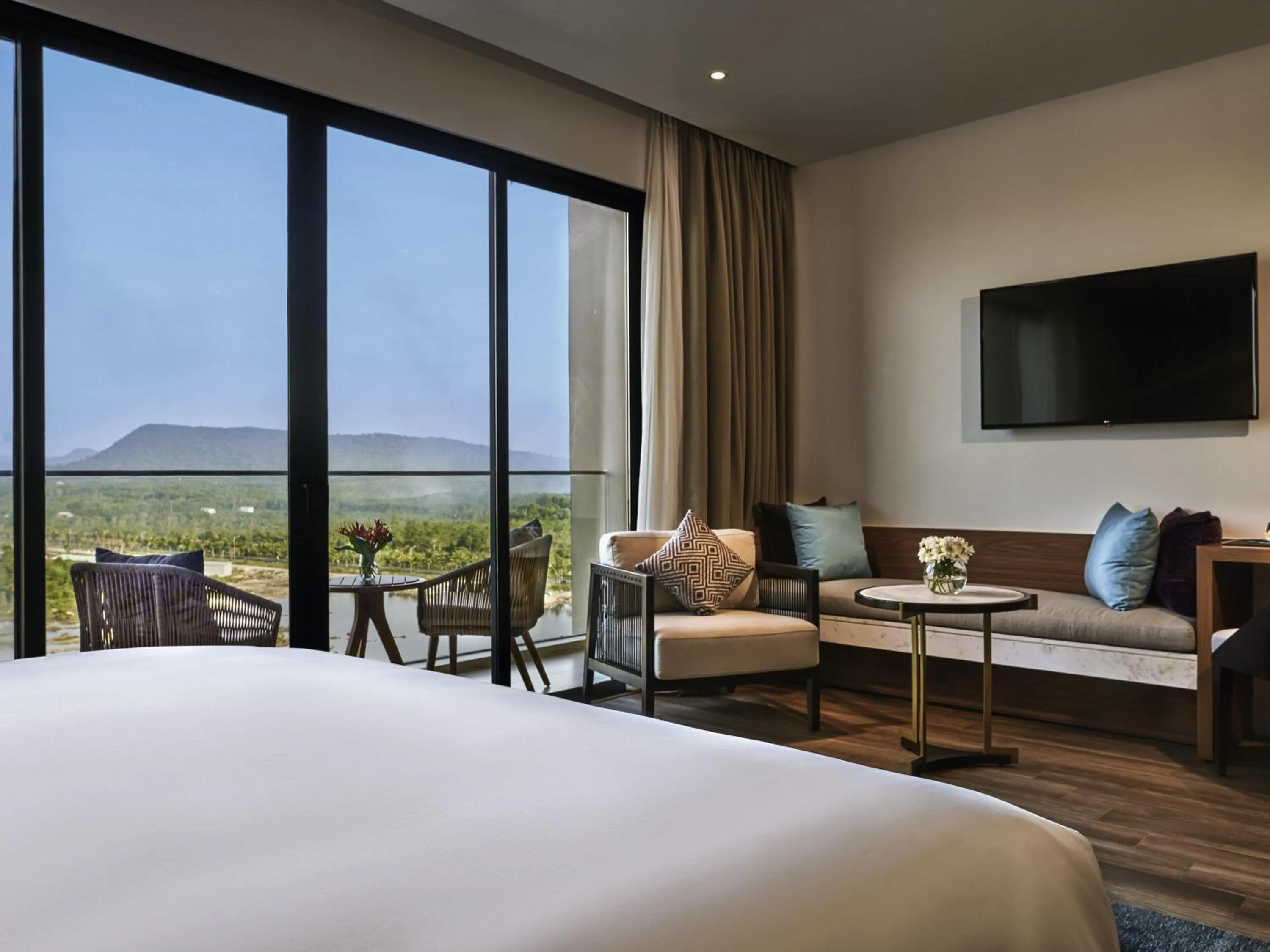 King Studio with Balcony in Mövenpick Villas & Residences Phu Quoc