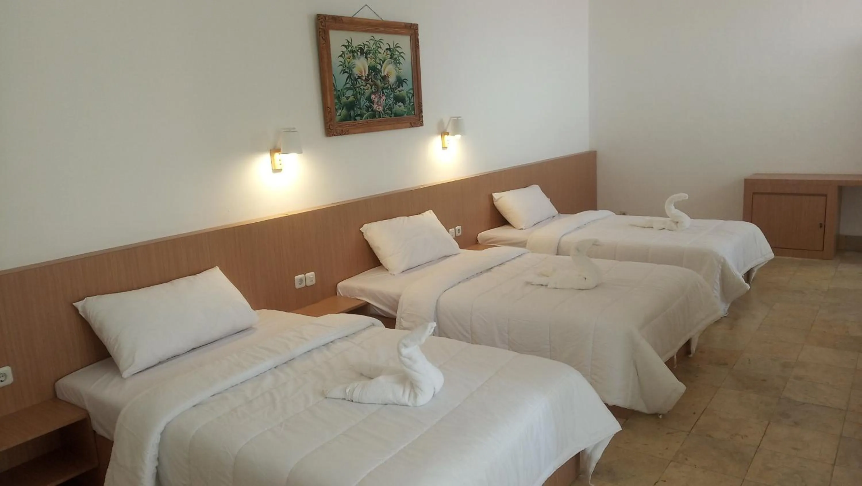 Family Double Room in Guest House Simalem