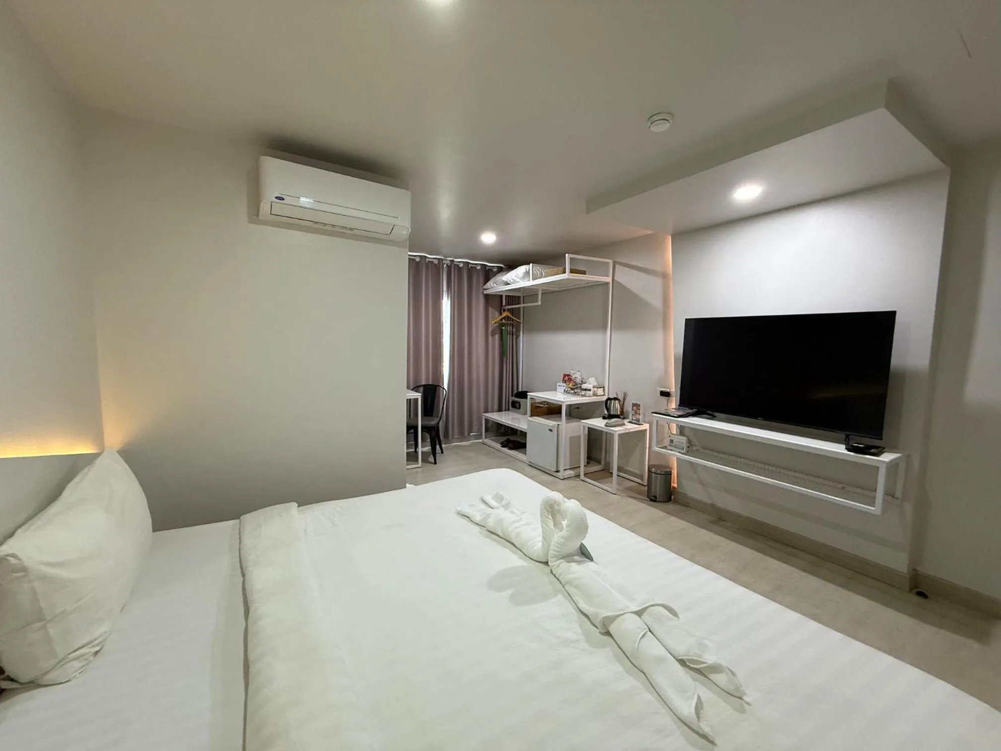 Deluxe Room in Bed By Boat @Nonthaburi Pier