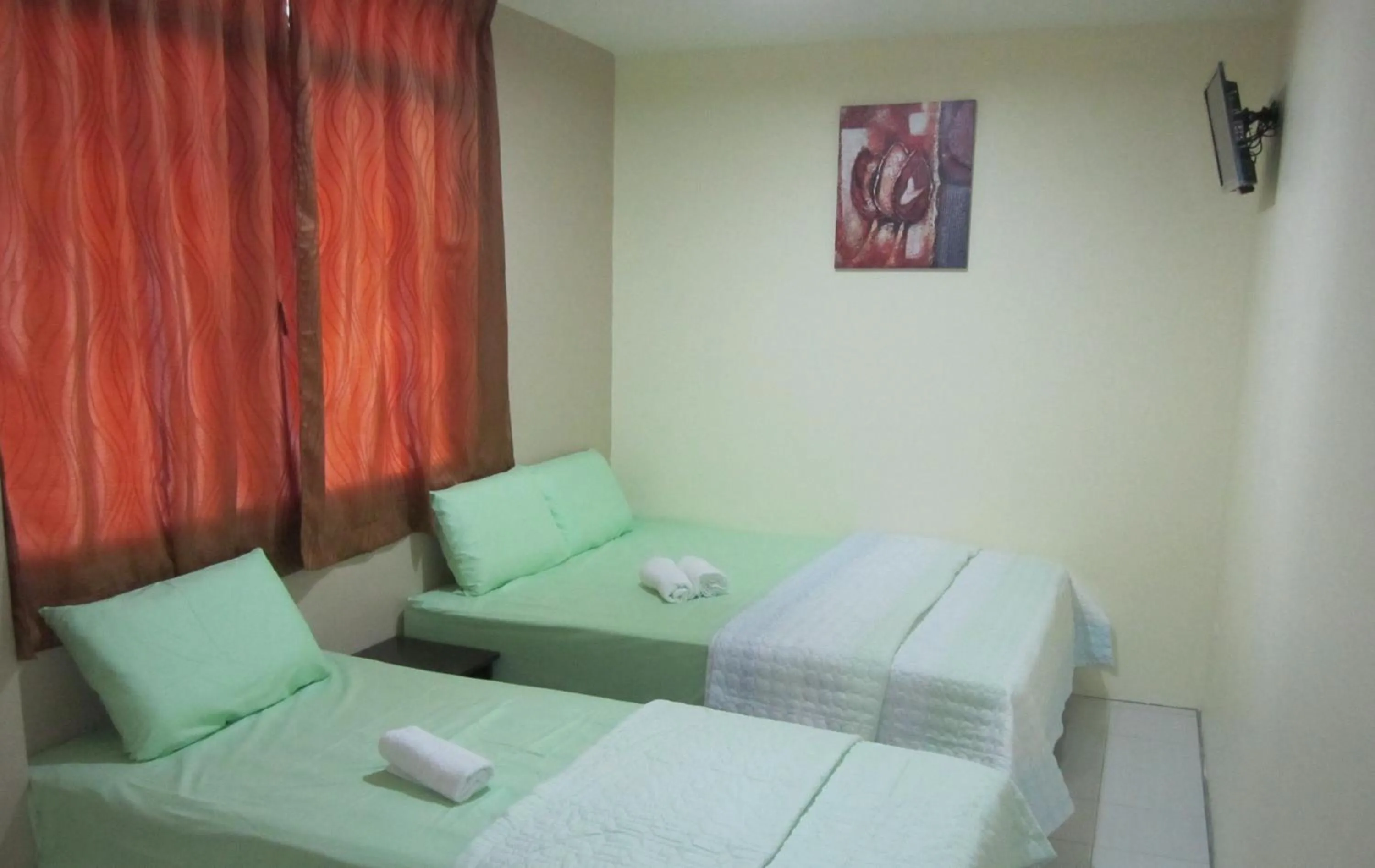 Standard Triple Room in Best Seven Motel