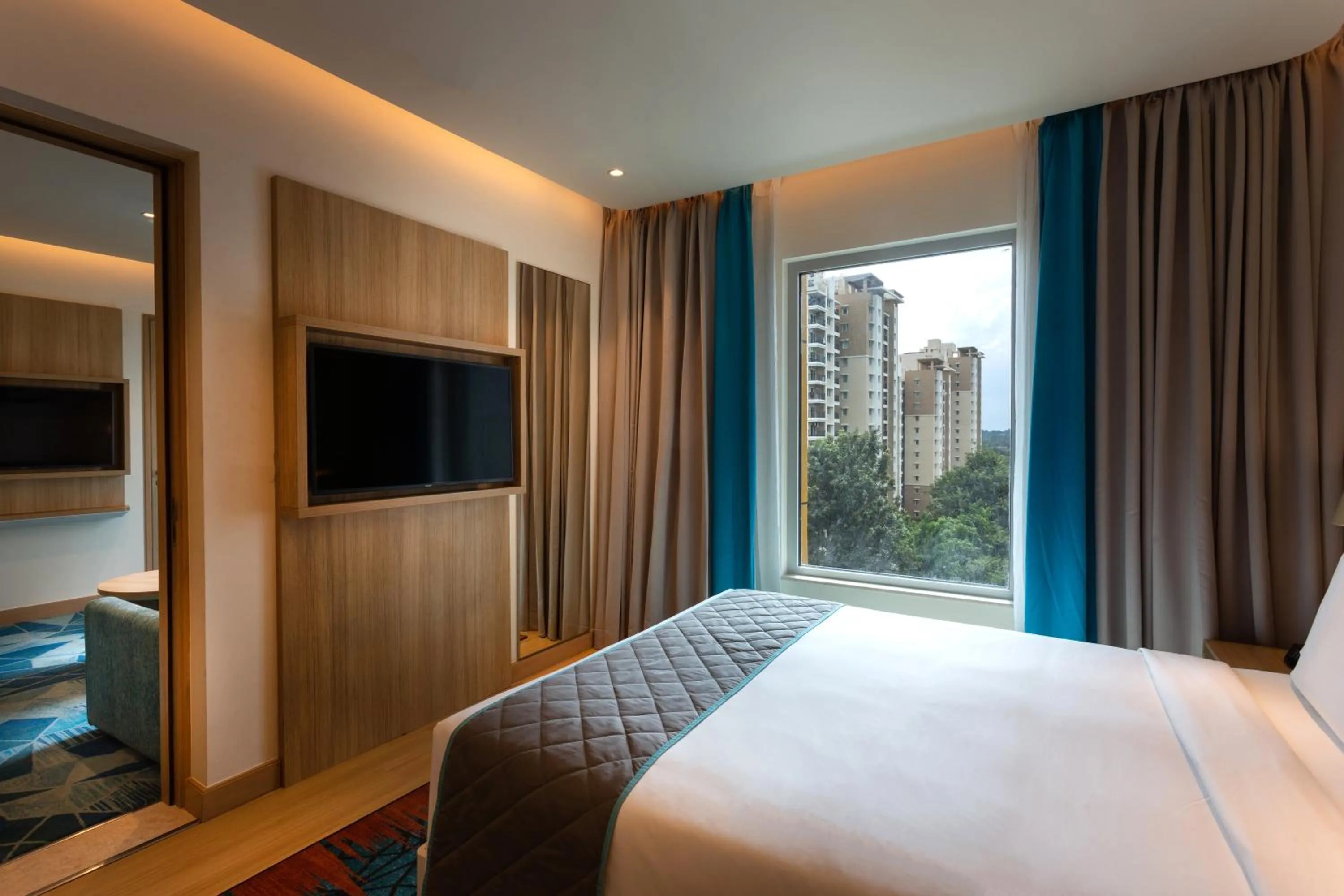 Two-Bedroom Queen Suite in Holiday Inn Express & Suites Bengaluru Old Madras Road by IHG