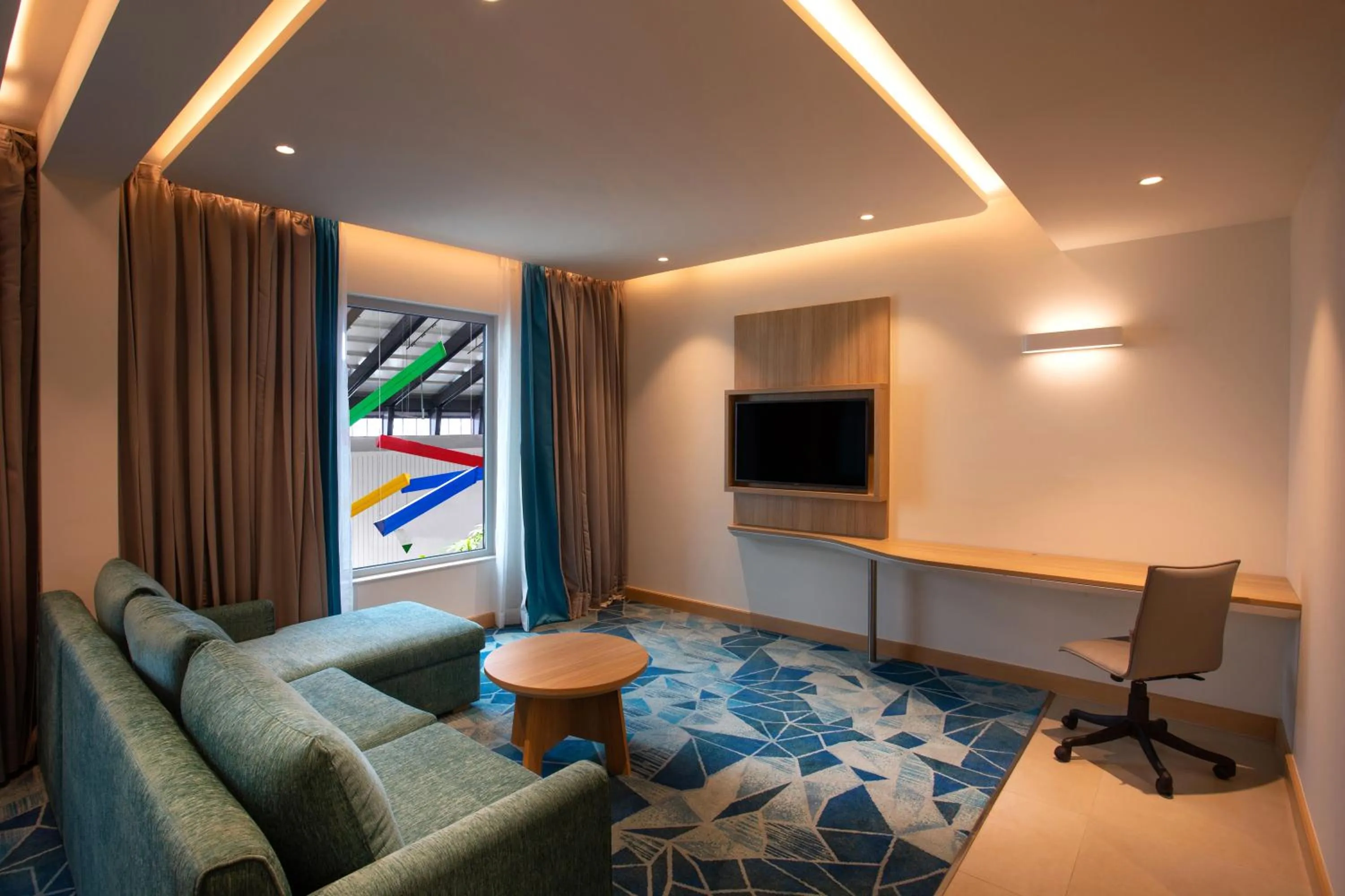 Three-Bedroom Queen Suite - single occupancy in Holiday Inn Express & Suites Bengaluru Old Madras Road by IHG