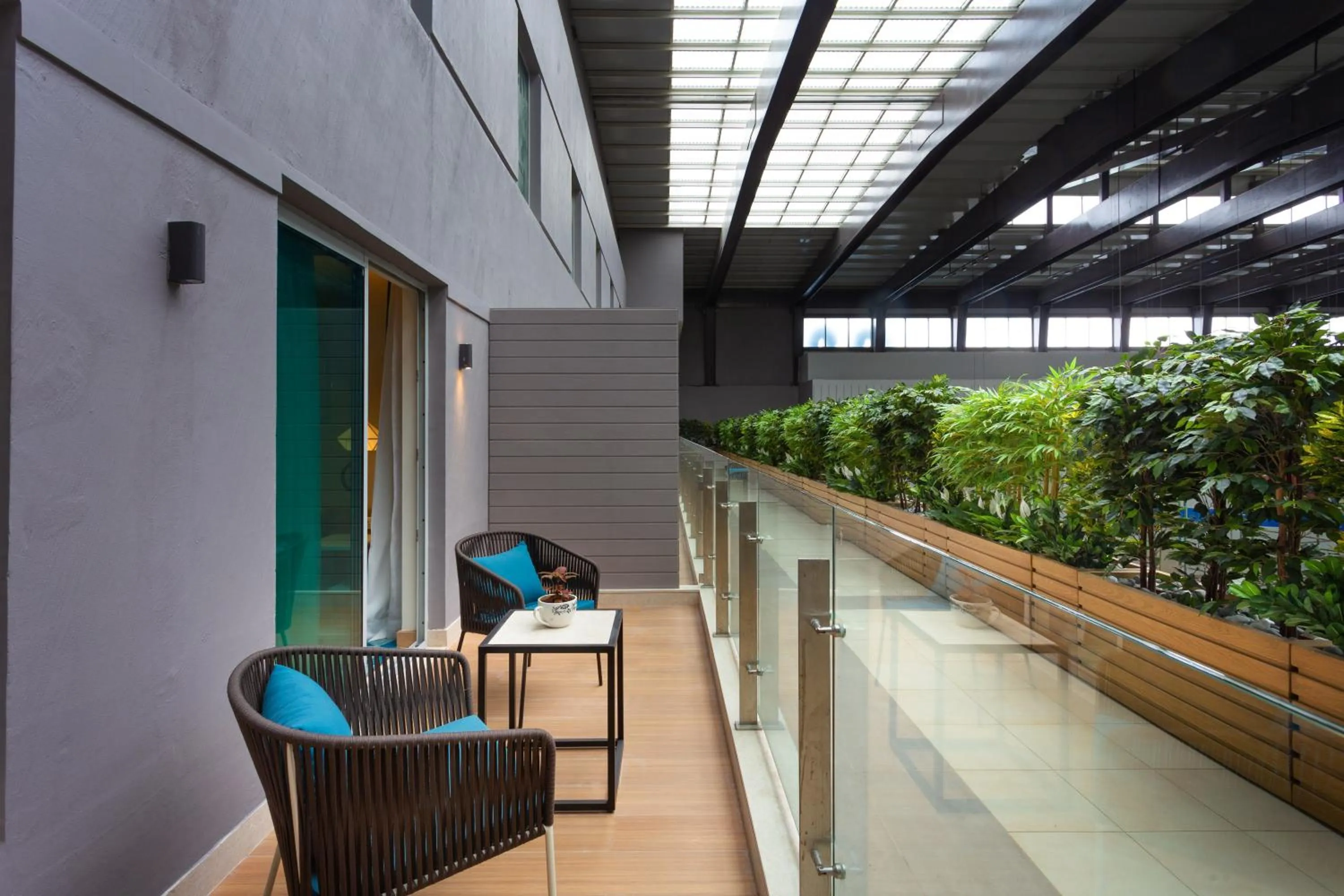 Standard Queen Room with Balcony - single occupancy in Holiday Inn Express & Suites Bengaluru Old Madras Road by IHG