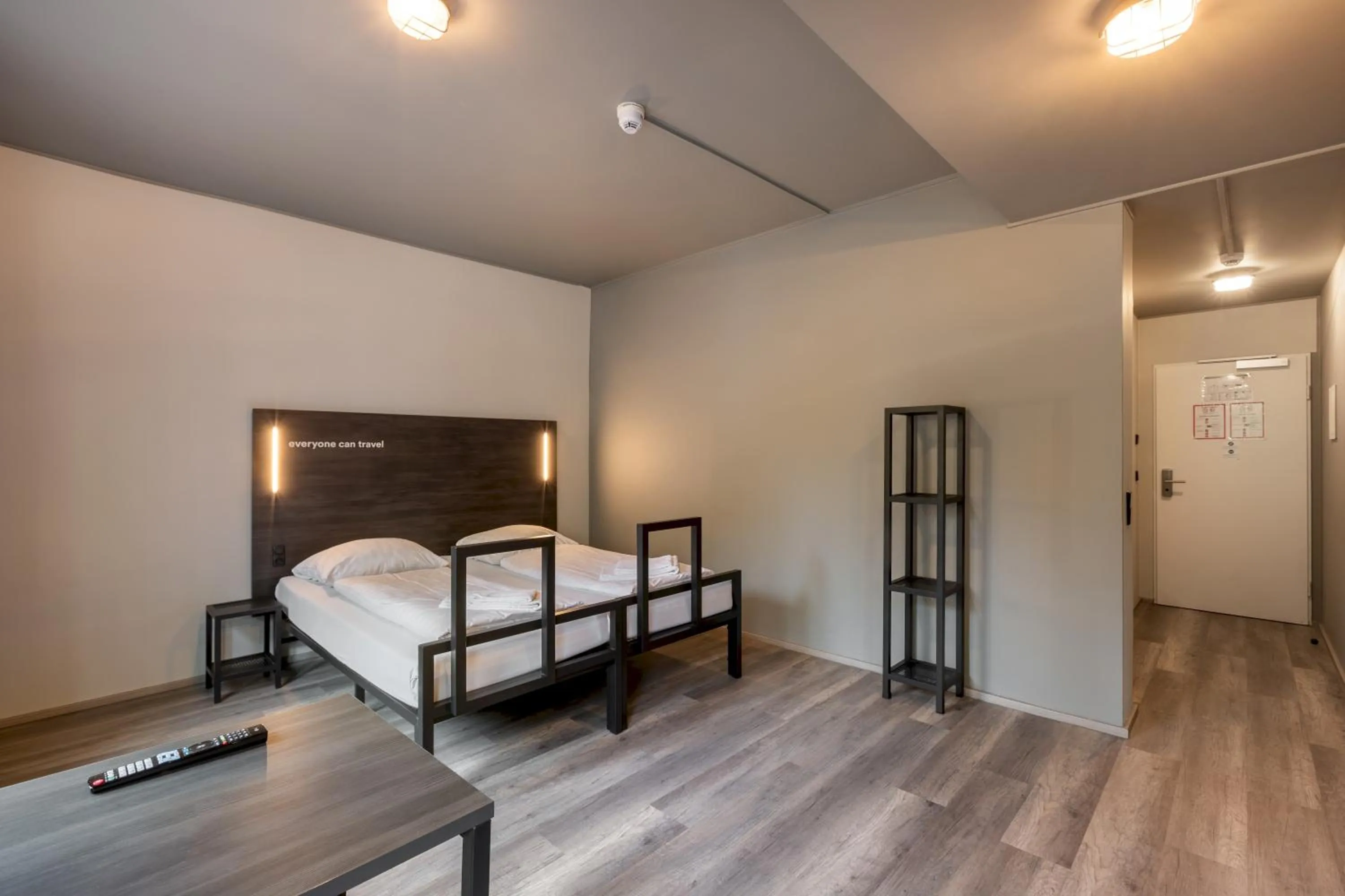 Twin Room in a&o Köln Hauptbahnhof