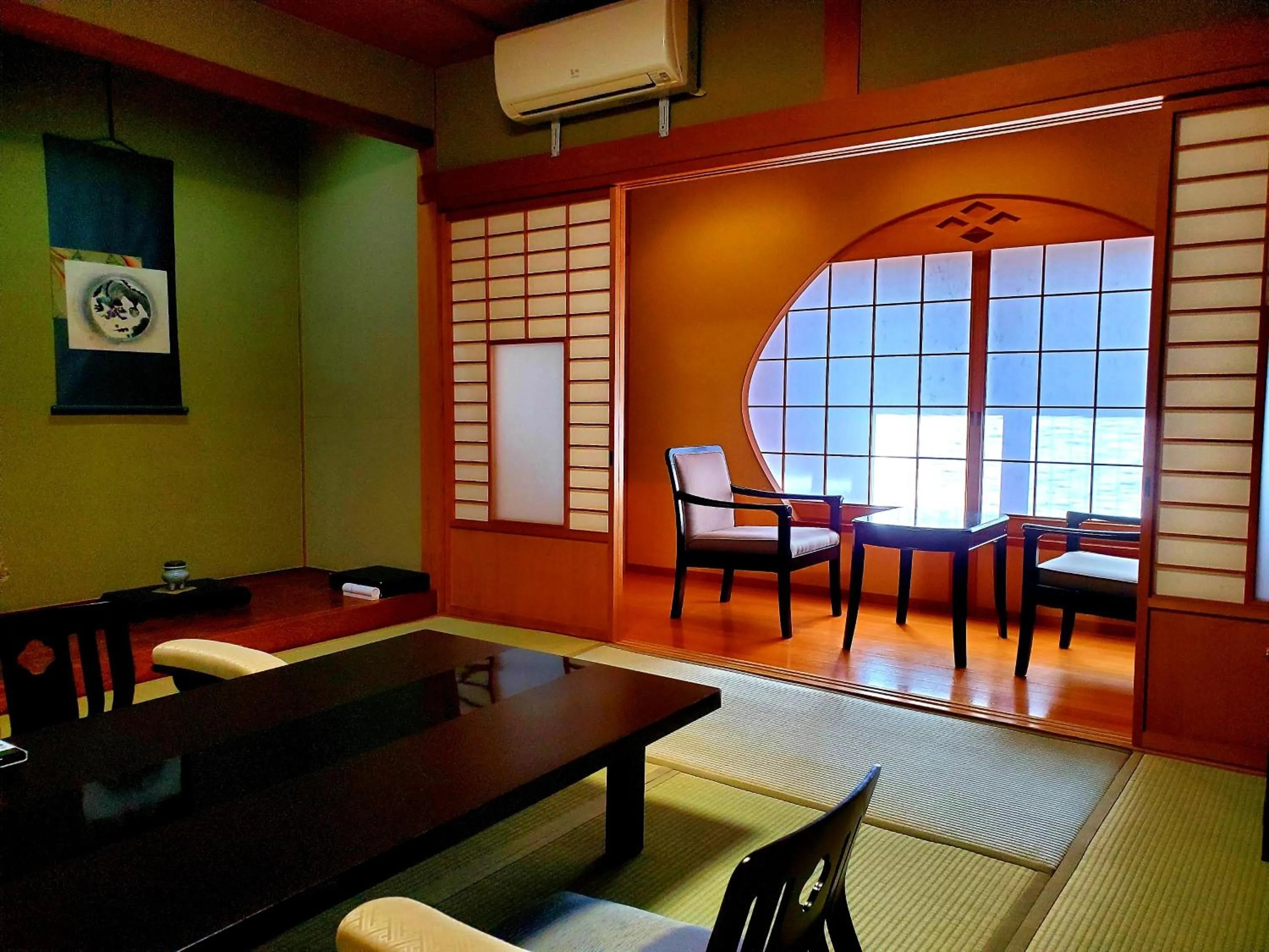 Economy Twin Room in Yufuin Santoukan