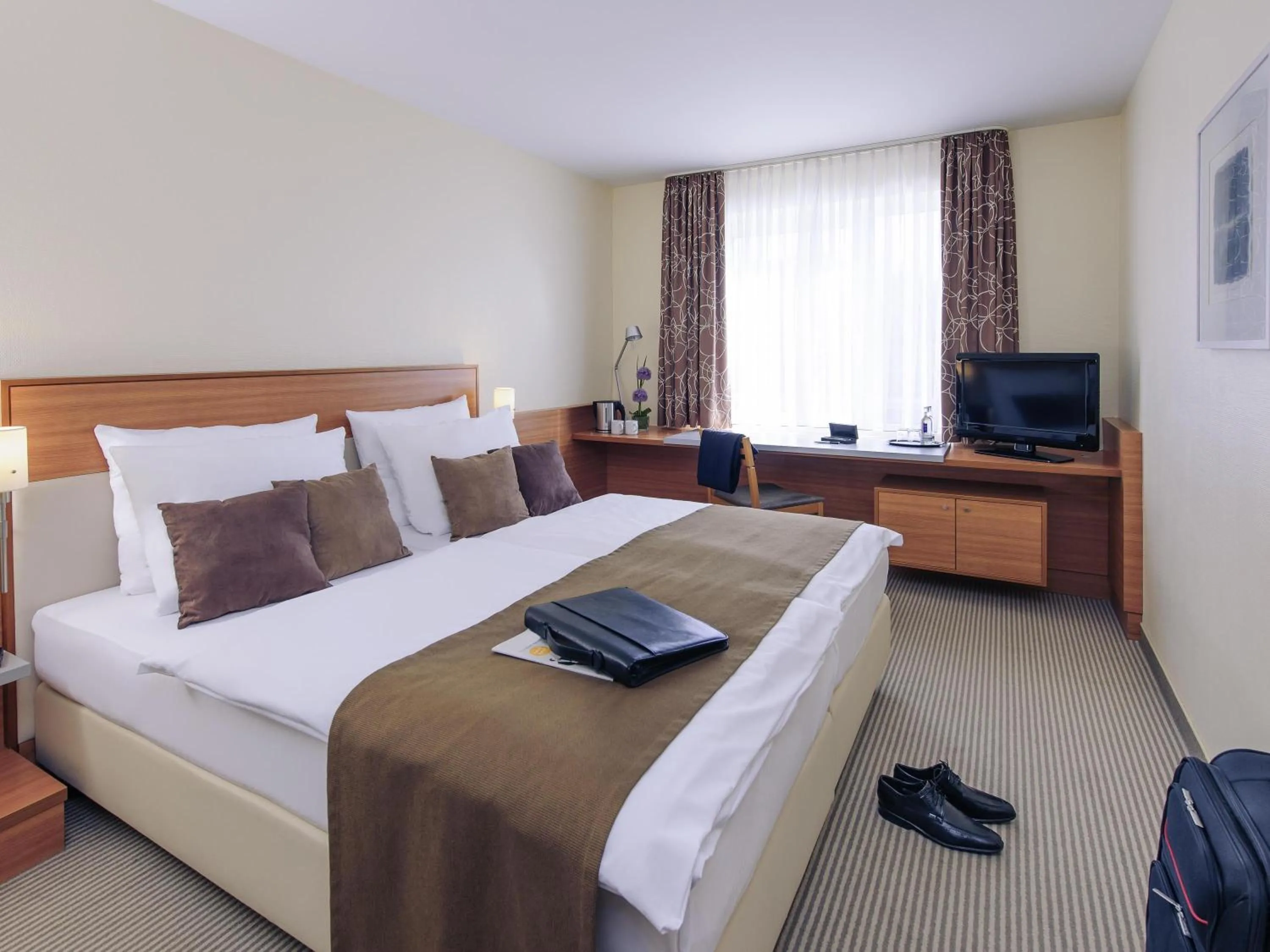 Standard Double Room - Non-Smoking in Mercure Hotel Mannheim am Rathaus