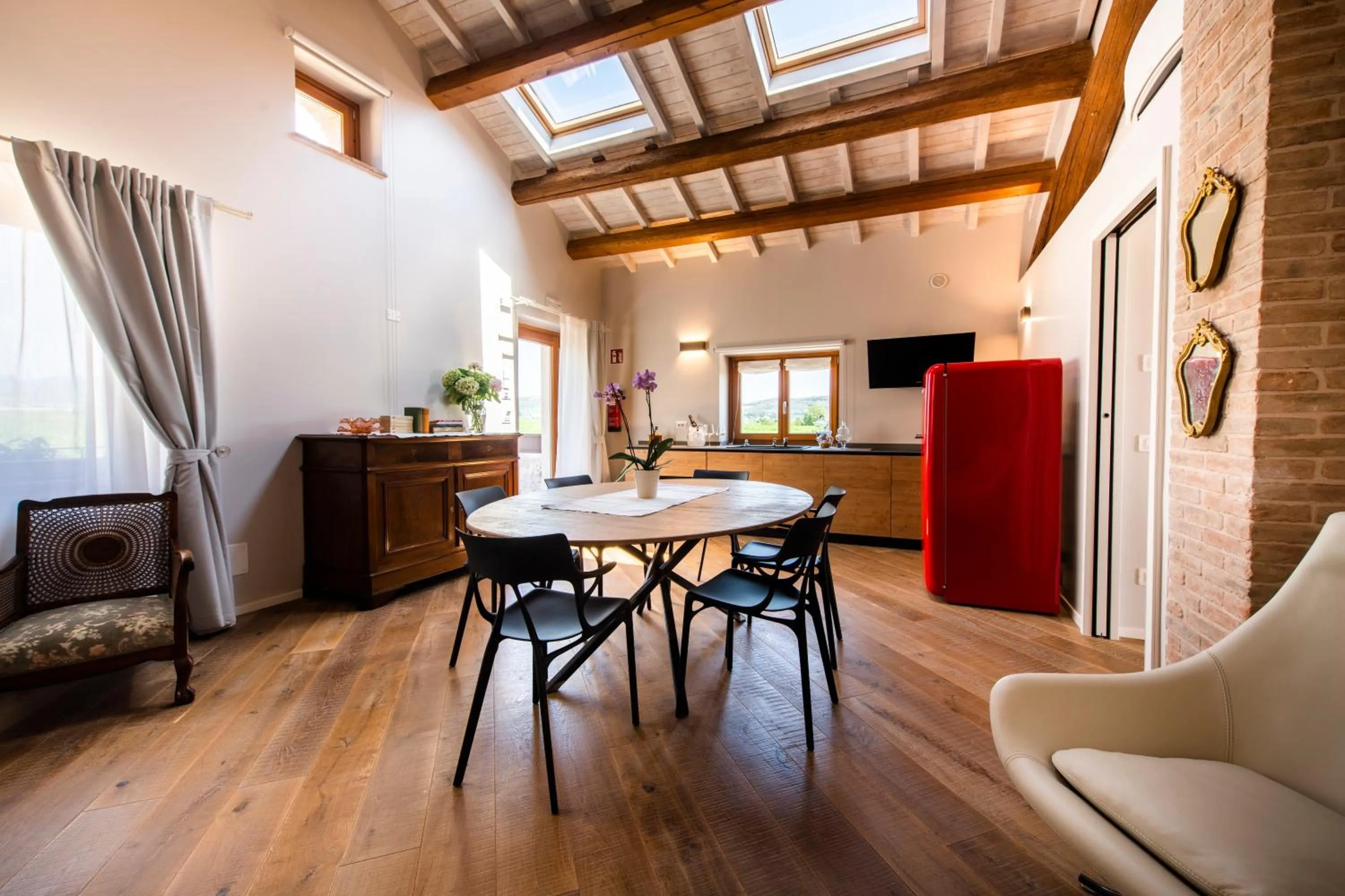 Suite with Balcony in Magari Estates Boutique Hotel