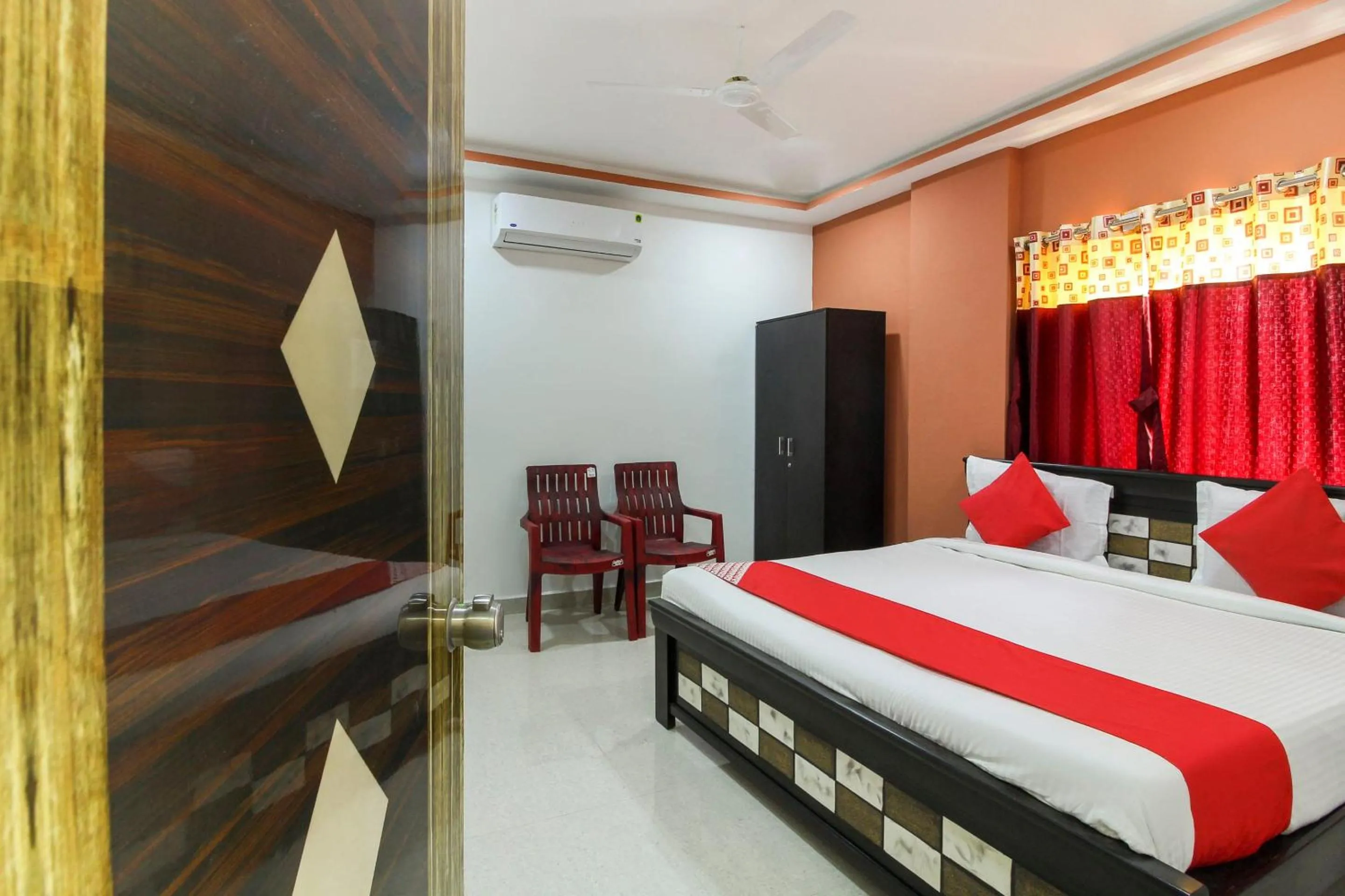 Standard Double Room - single occupancy in Super Hotel O New Cyber Grand Madhapur