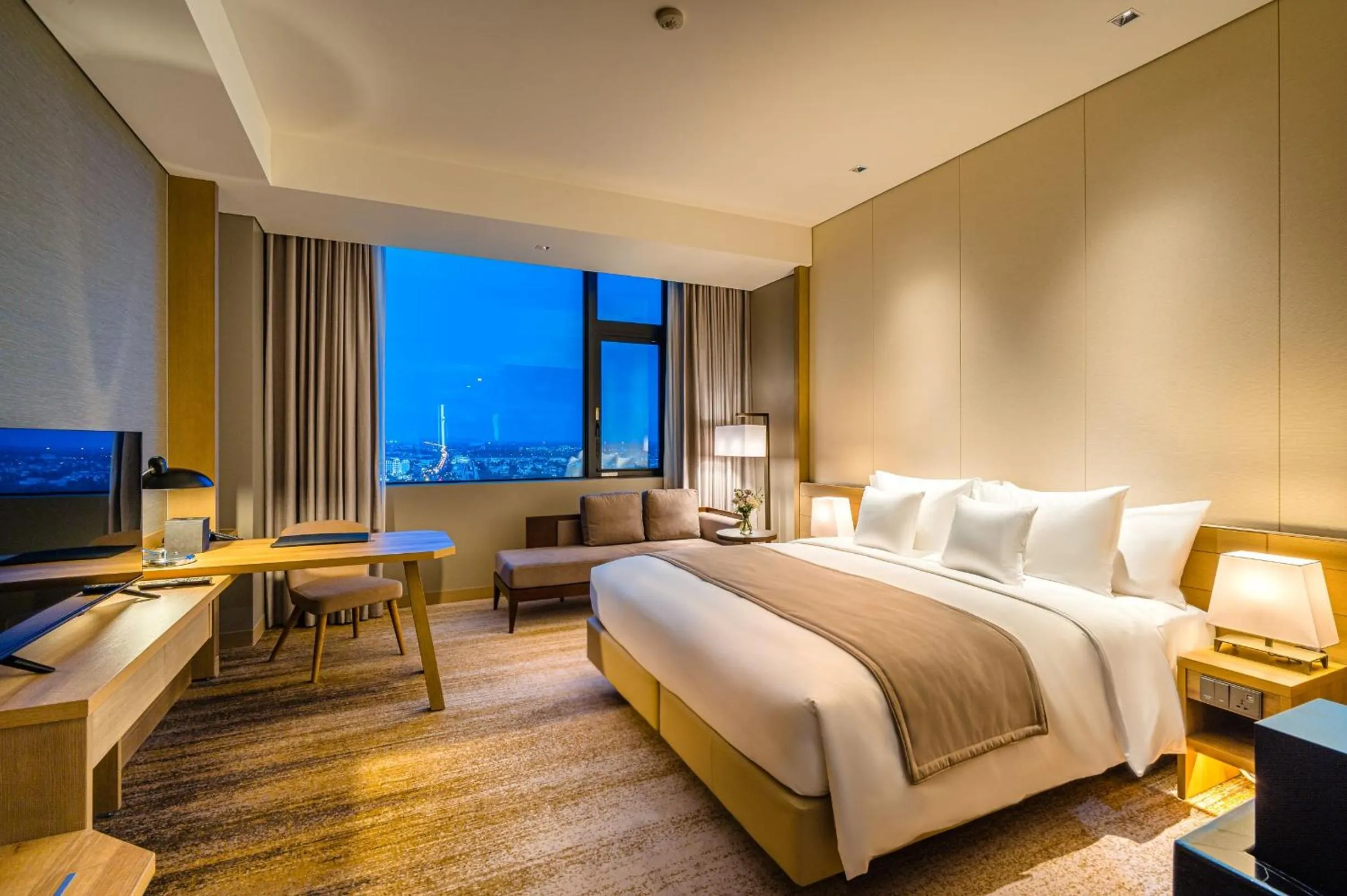 Club King Room - single occupancy in Hotel Nikko Hai Phong