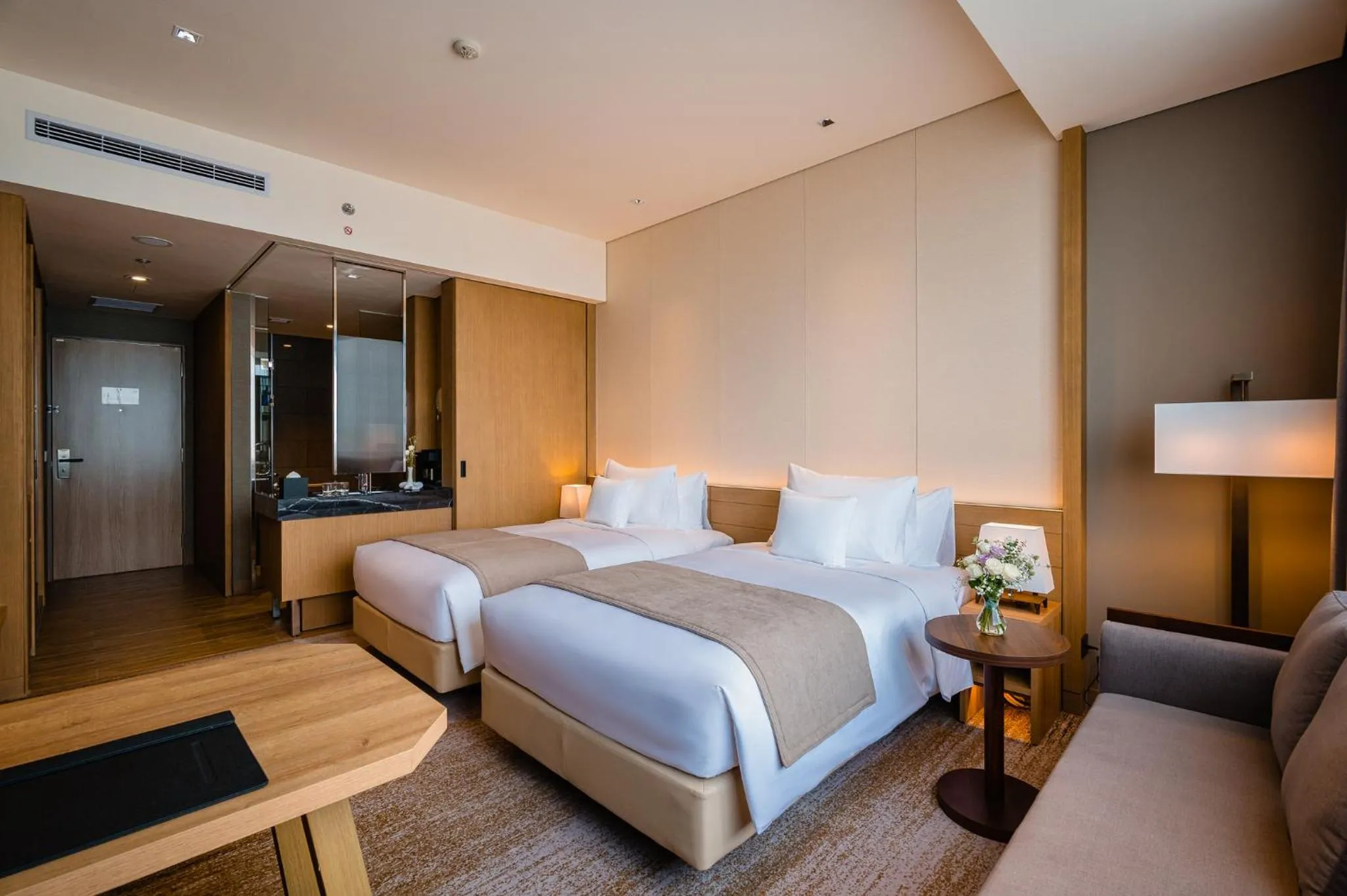 Deluxe Hollywood Twin Room   in Hotel Nikko Hai Phong