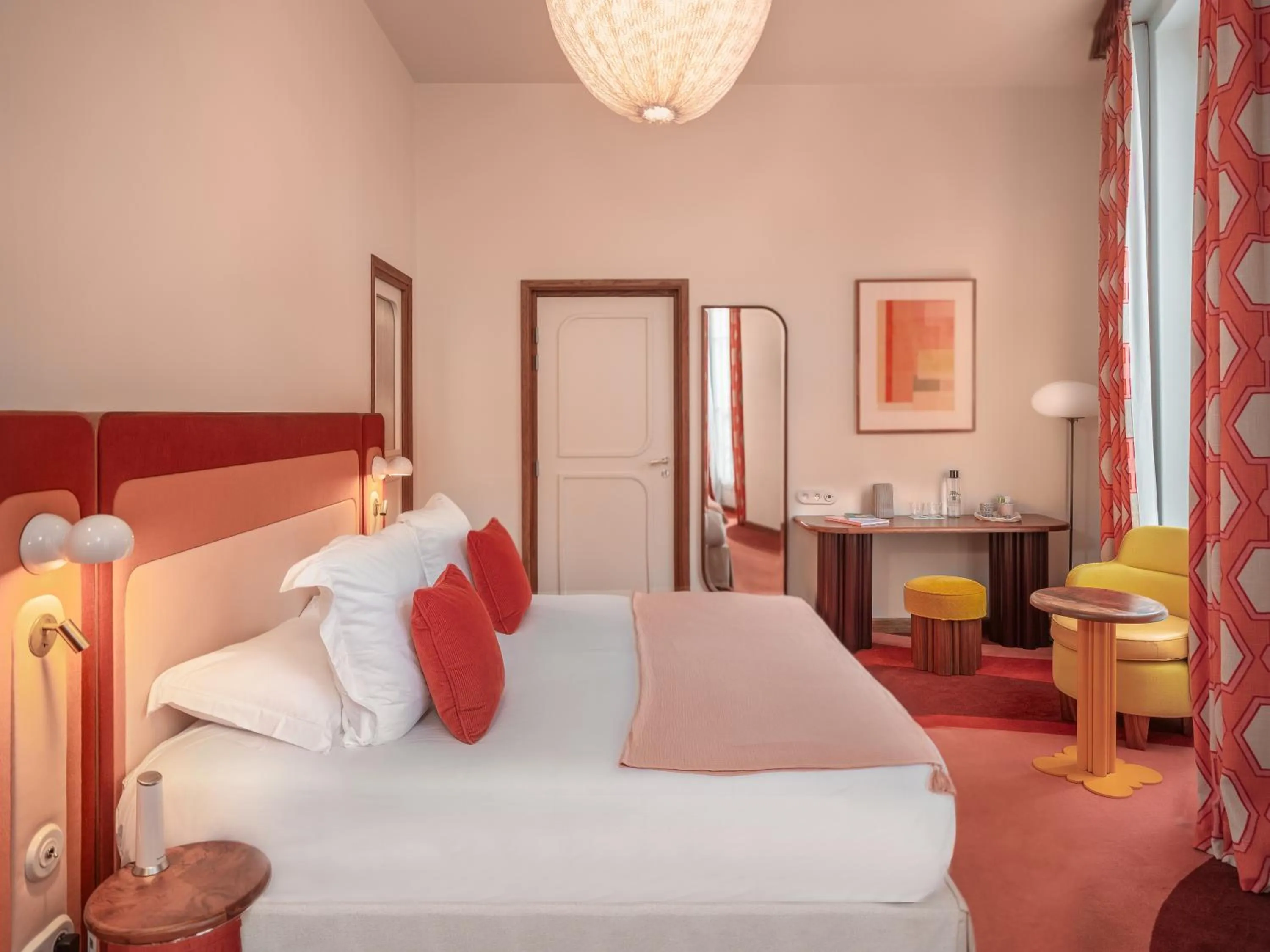 Prestige room - Access to Wellness area & Whirlpool on request in Hôtel Saint-André des Arts