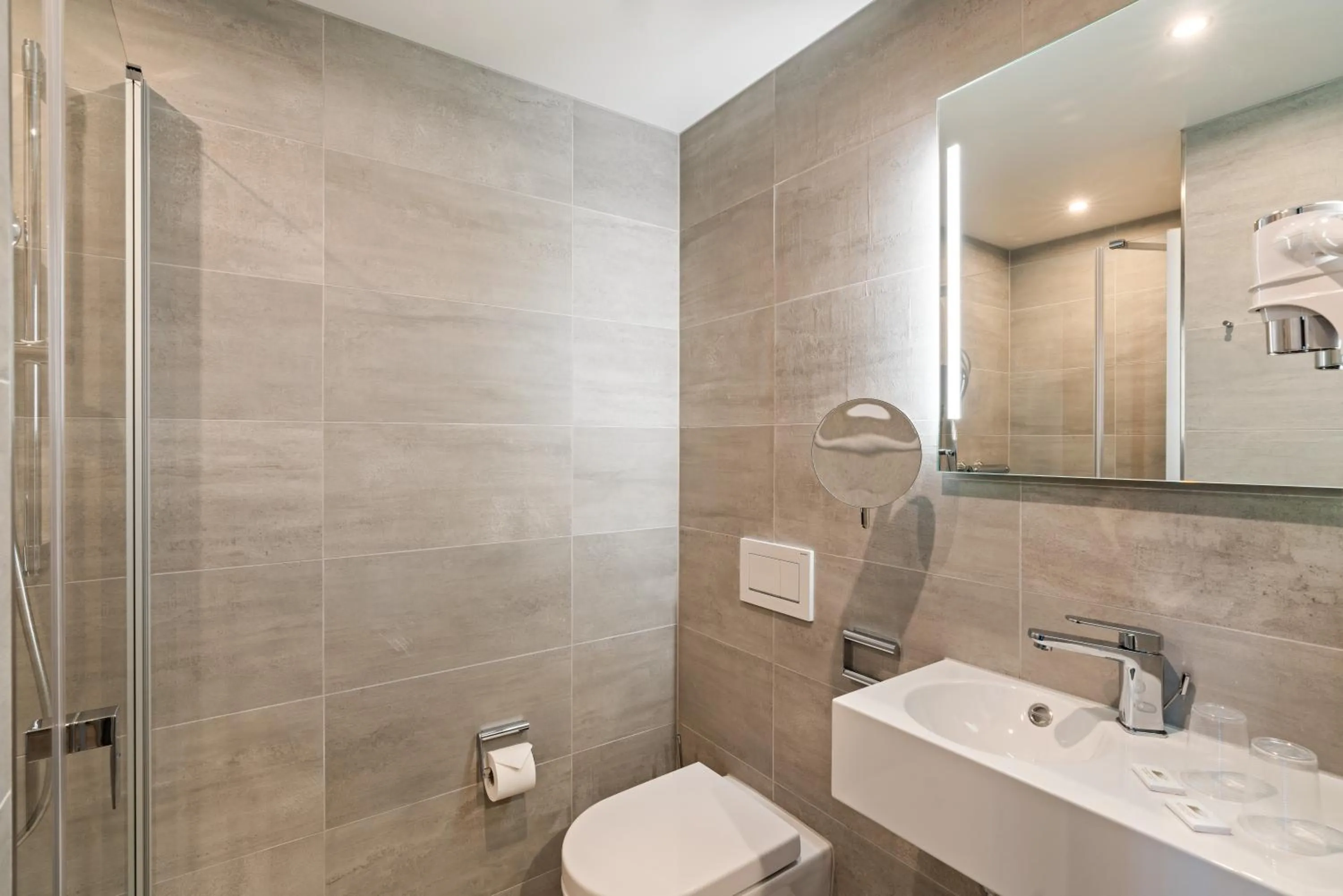 Deluxe Single Room in Hotel Amper