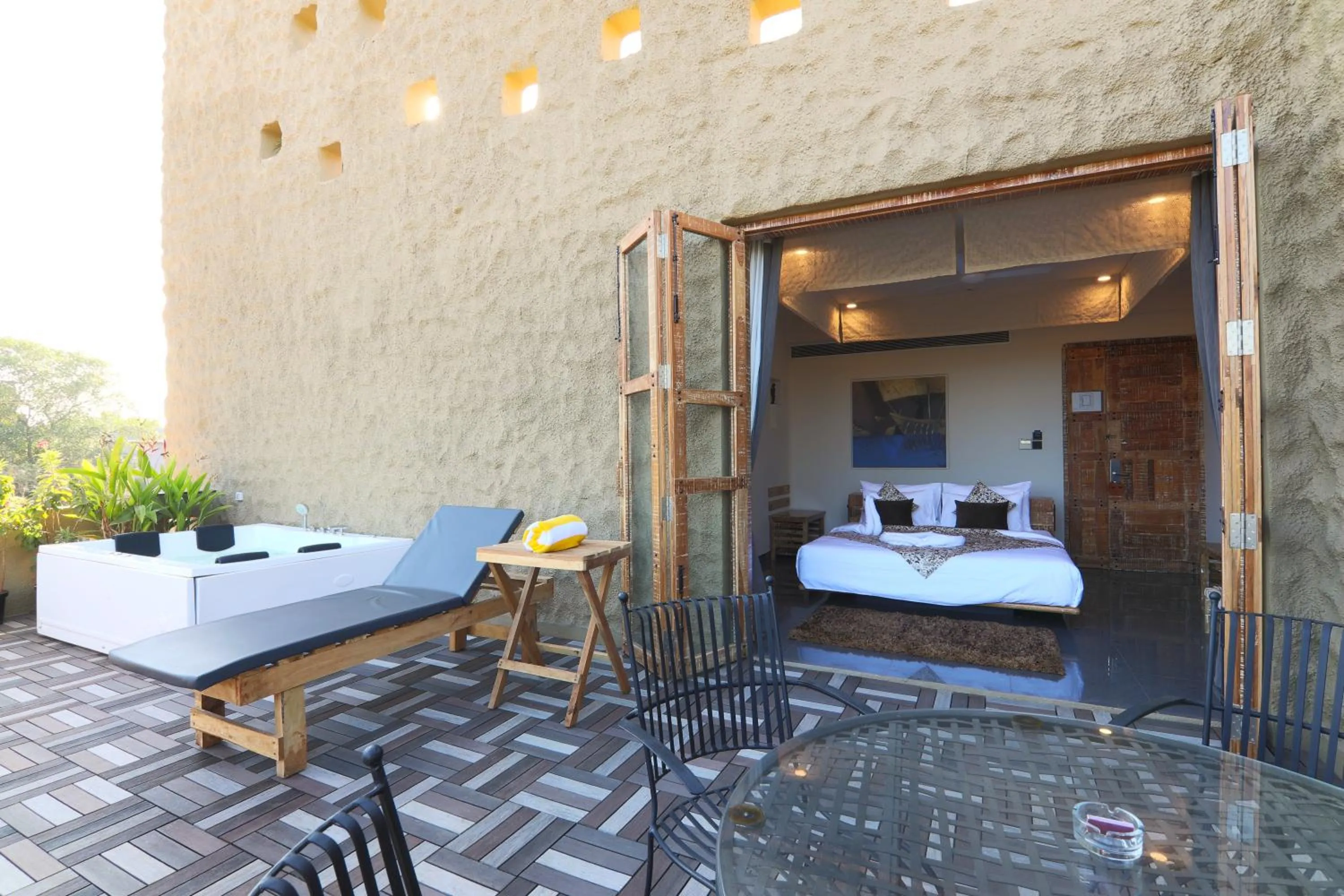 Family Suite with Jacuzzi and Deck - Happy Hours with 2+1 offer on Beverages ( 4 to 7pm only) in 3102bce - A Vedic Resort